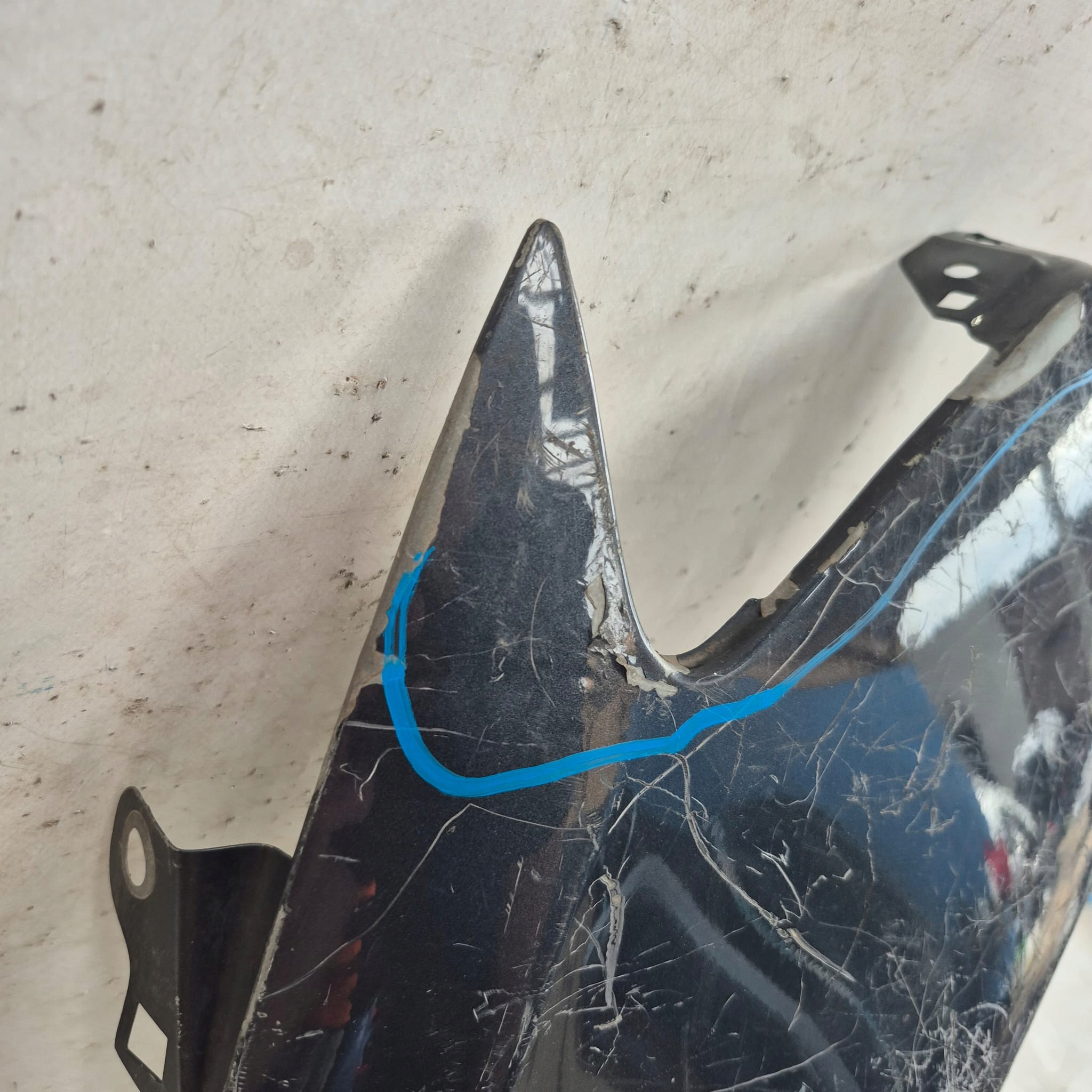 AUDI A4 B8 8K 07-11 blatník předek přední pravý