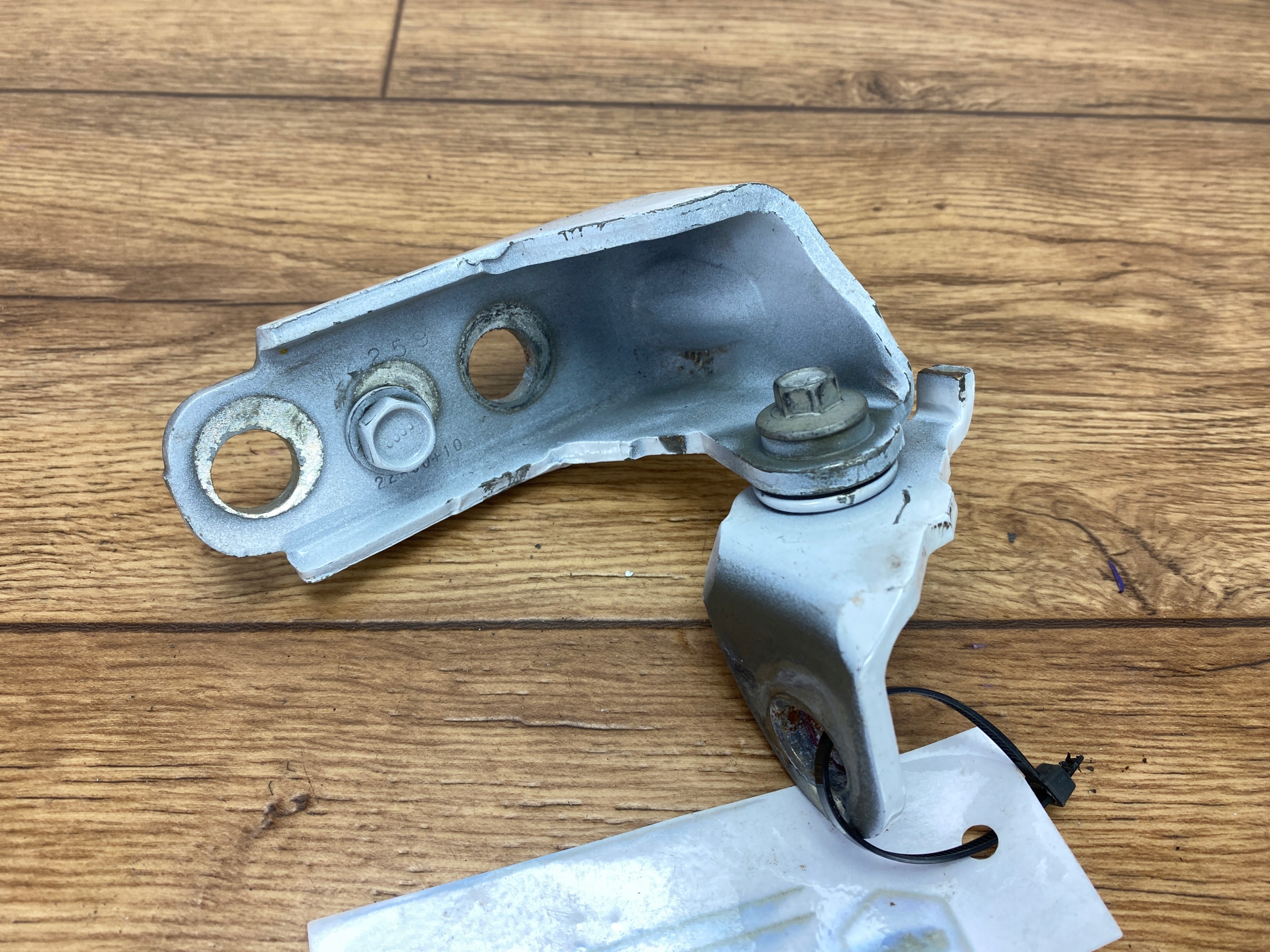 hinge door przednich prawych upper Ford Mustang VI 2015+ USA