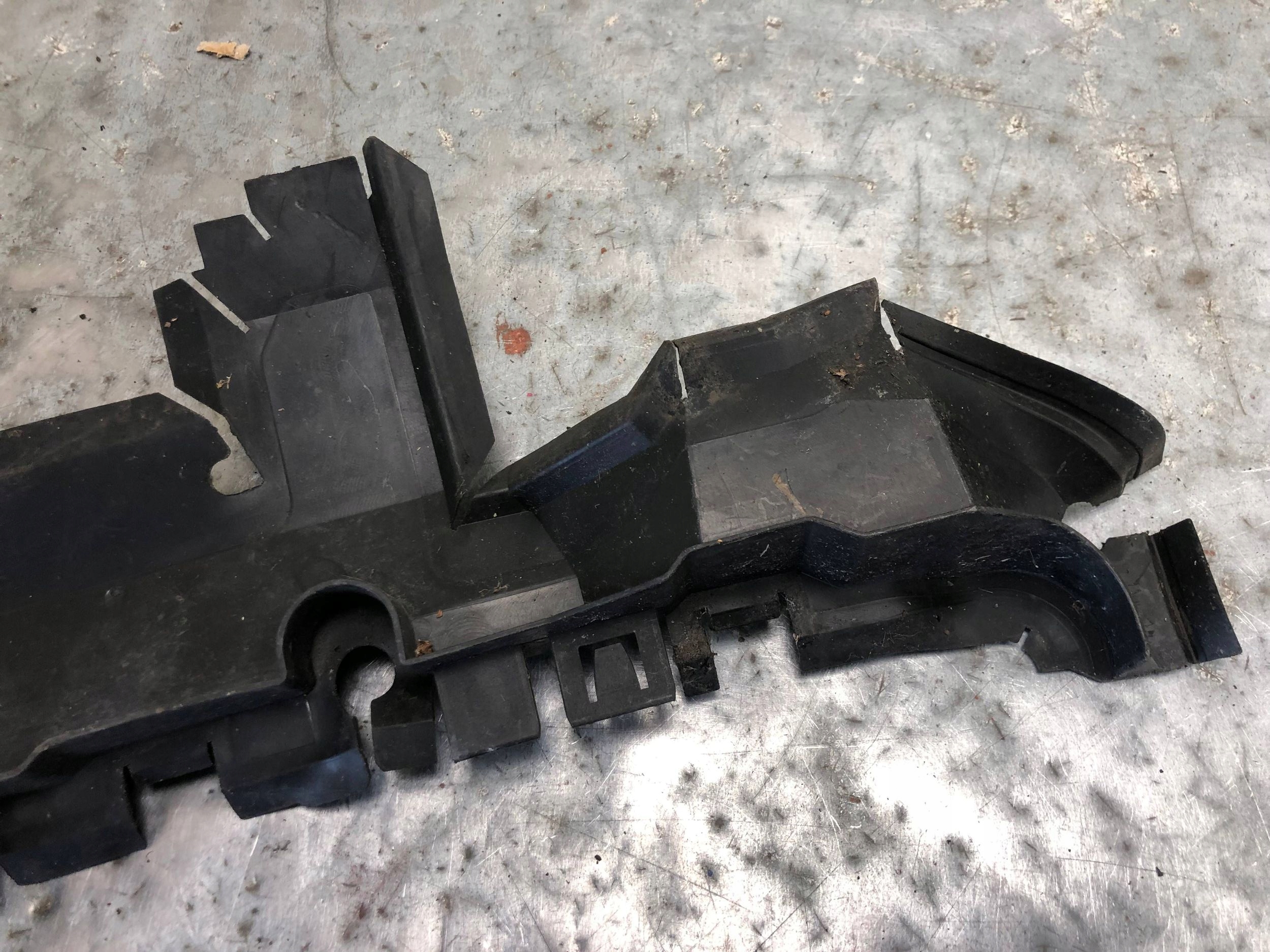 steering wheel, air hose left front AUDI A4 B8 8K0121283K