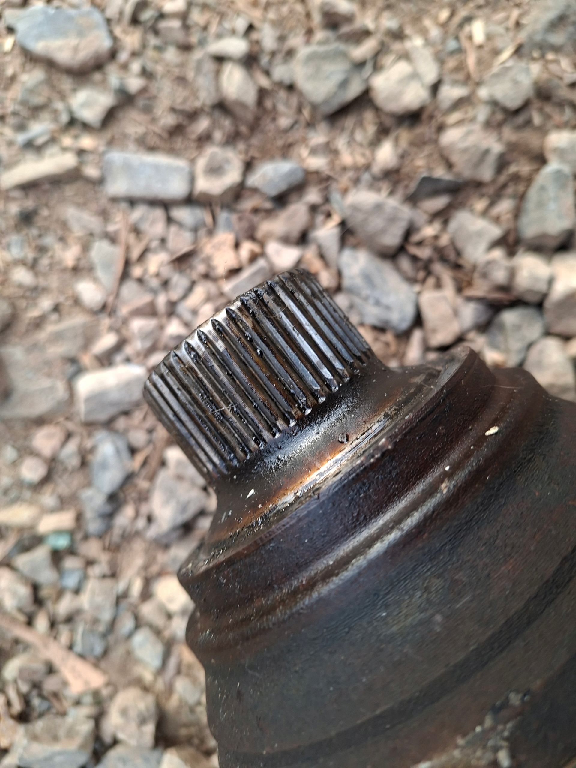 semi-axis left front AUDI A4 B8 A5 8T 2.7 3.0 TDI 8K0407271S