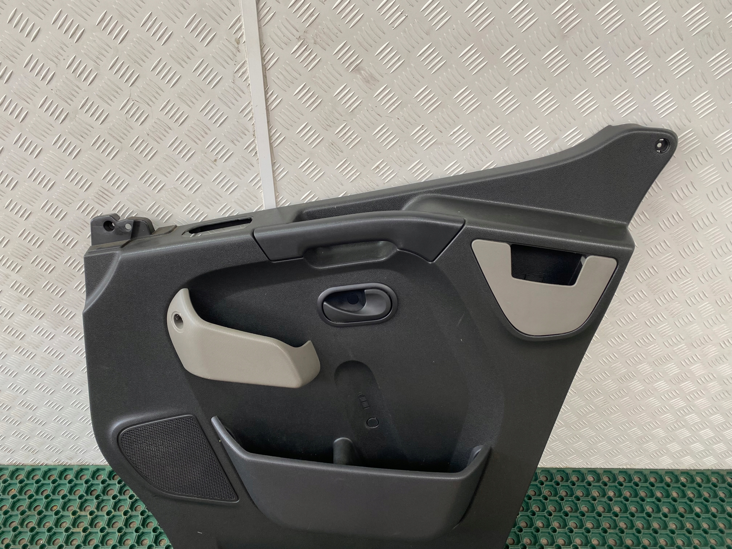 RENAULT MASTER III 10-18 side door front right upholstery 8200729417 OE