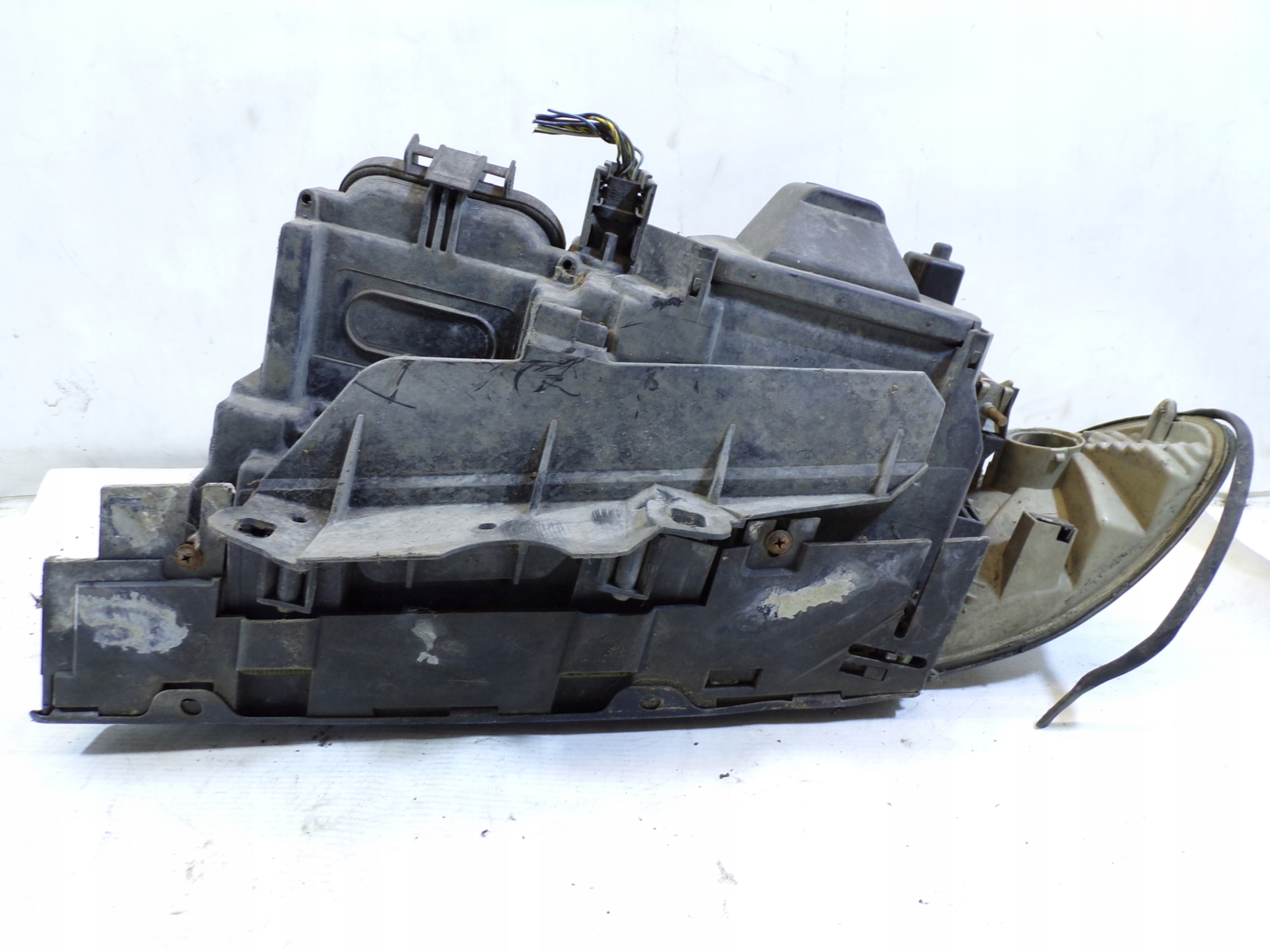 light front front right BMW E38