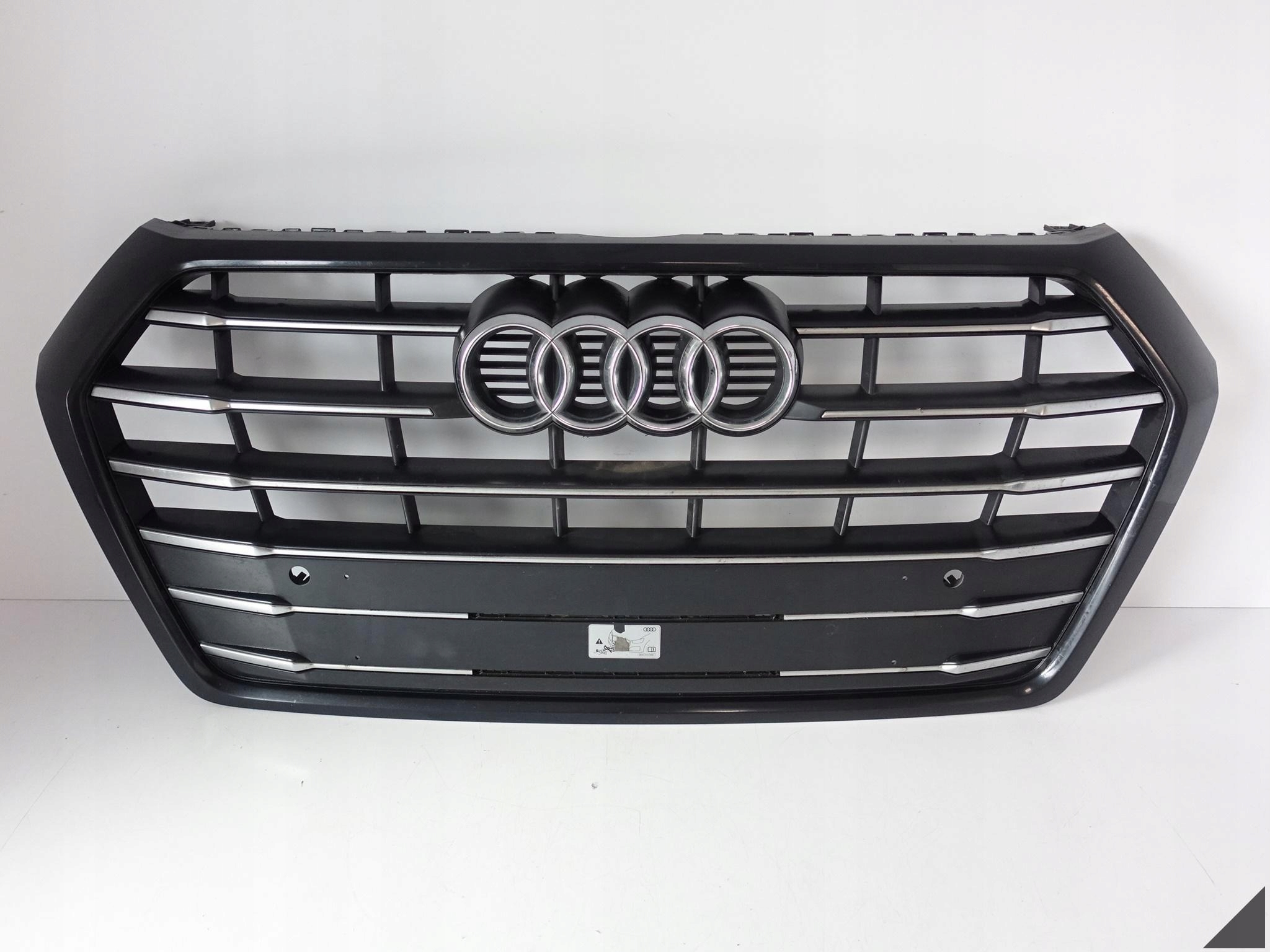 AUDI Q5 80A II FY S-LINE 17-21 ZDERZAK GRILL ATRAPA CZARNY (PDC/KAMERA)