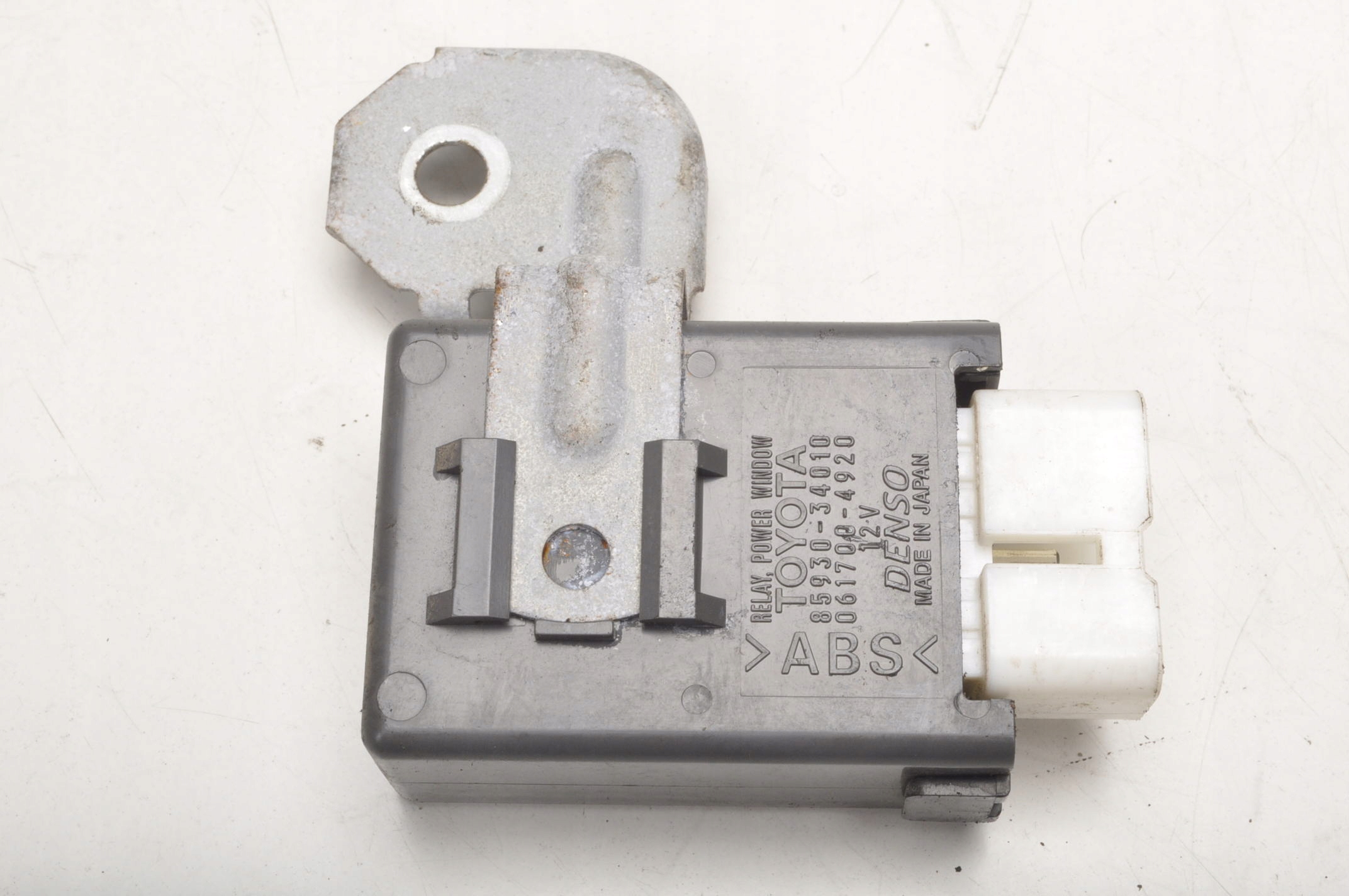 TOYOTA TUNDRA МОДУЛЬ УПРАВЛЕНИЯ 00-06 85930-34010