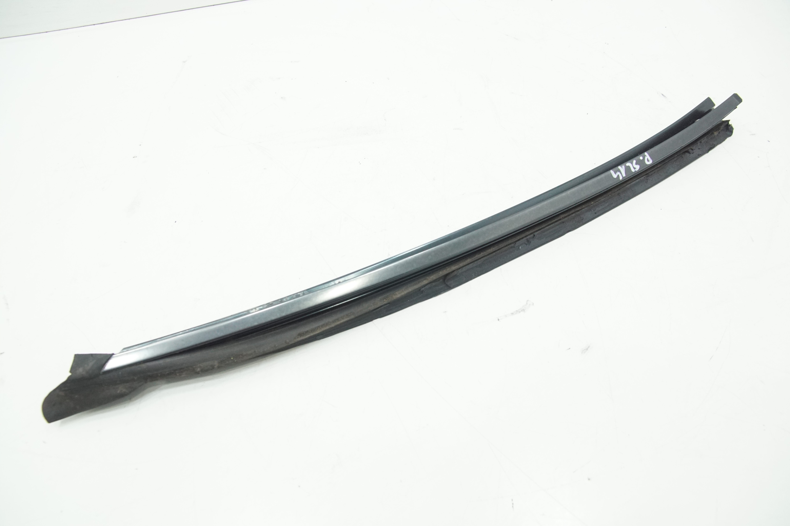 Прокладка лобового стекла передняя P MERCEDES SL R230