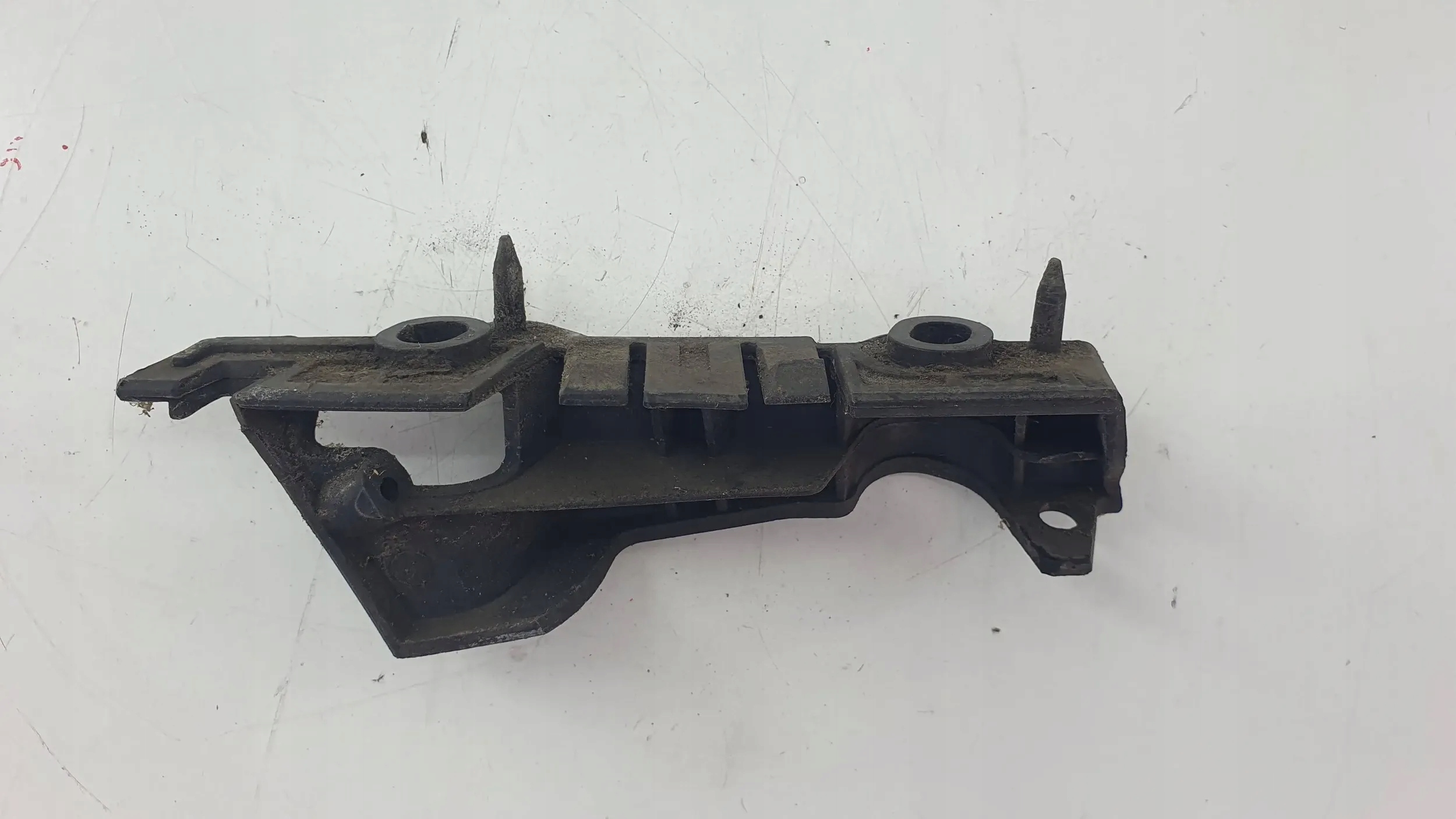 Audi A4 B8 8K 07-12 support right holder front bumper front