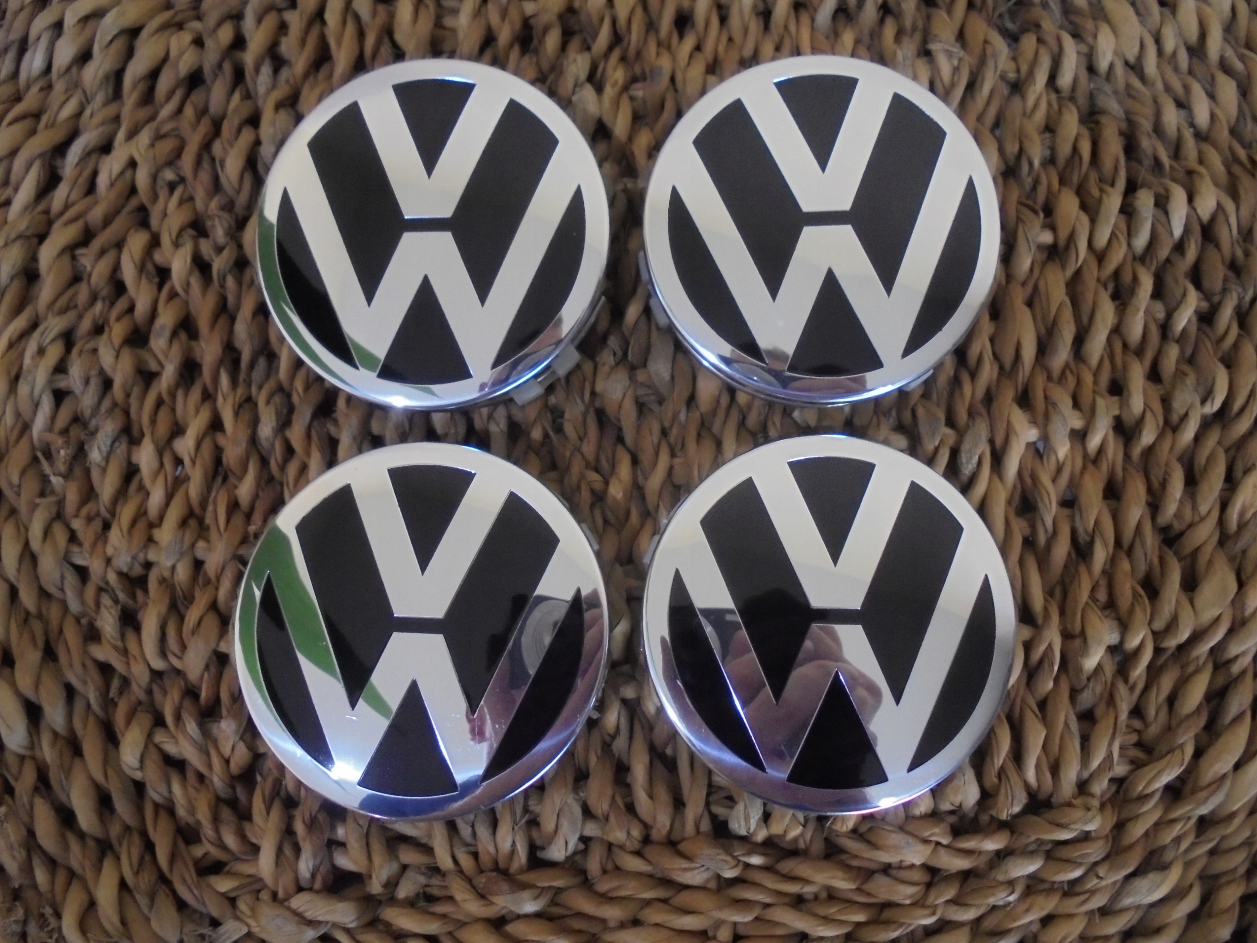 Крышки для дисков MERCEDES с логотипом VW 75 мм