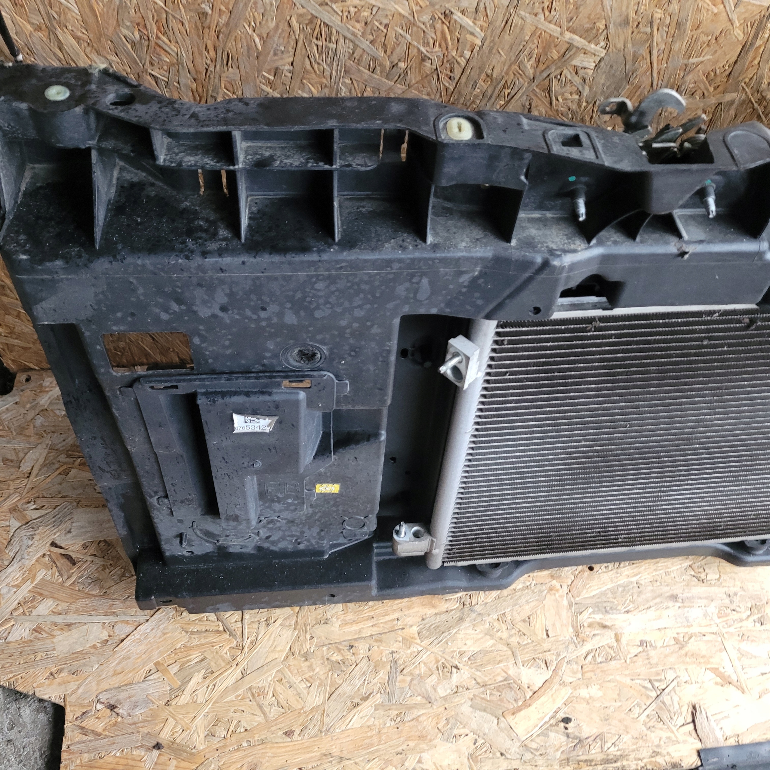 support panel for radiators radiator CITROEN C3 III 208 2008 and 1.2VTI