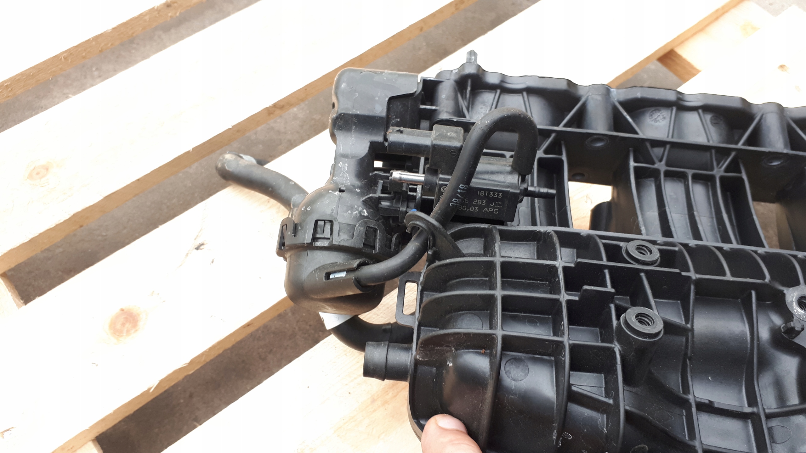 A4 B9 8W intake manifold 2.0 TFSI 06L133201B A5 8W