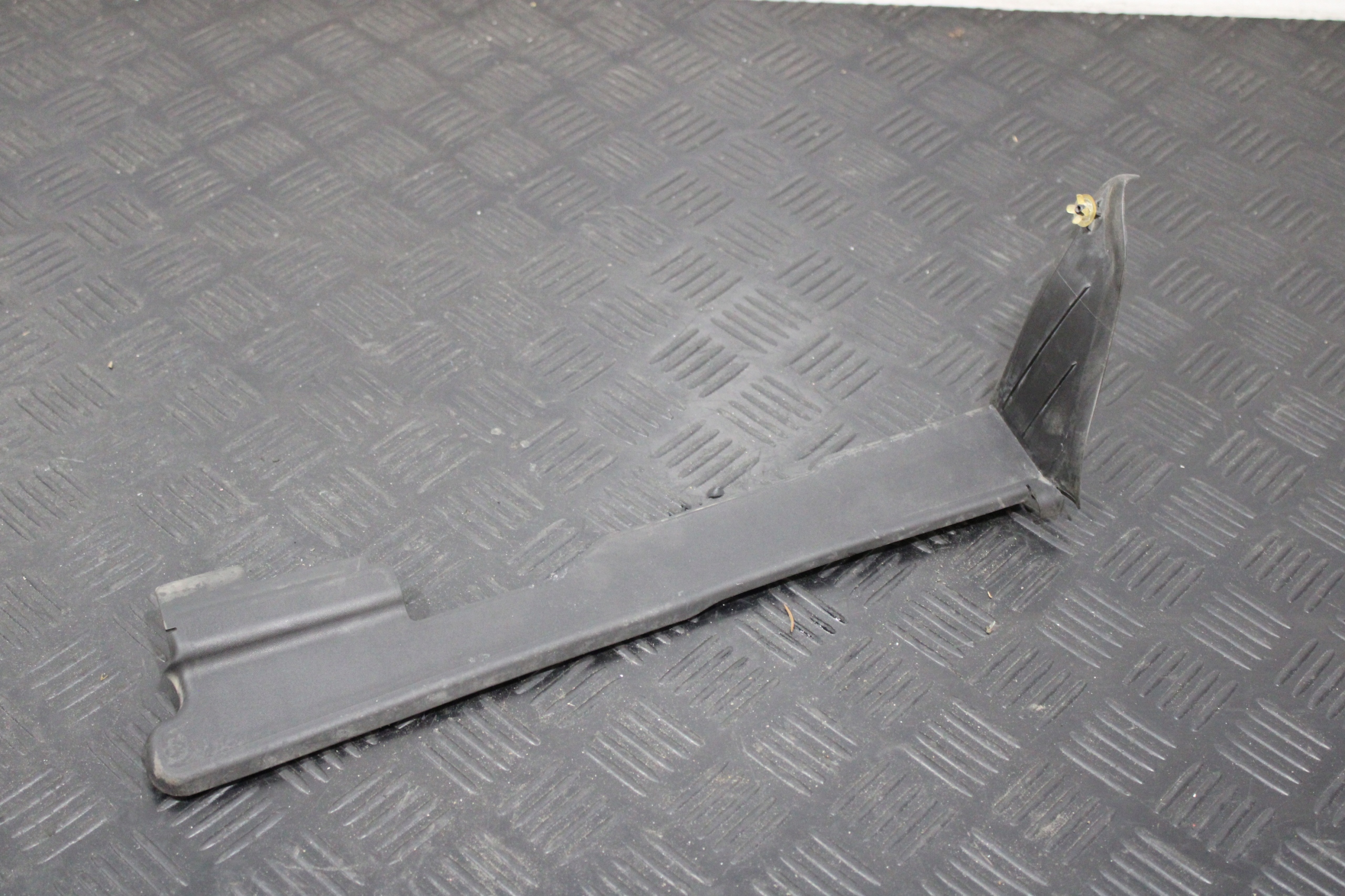 kryt blatníku levá 3G8821169B VW ARTEON 3G8