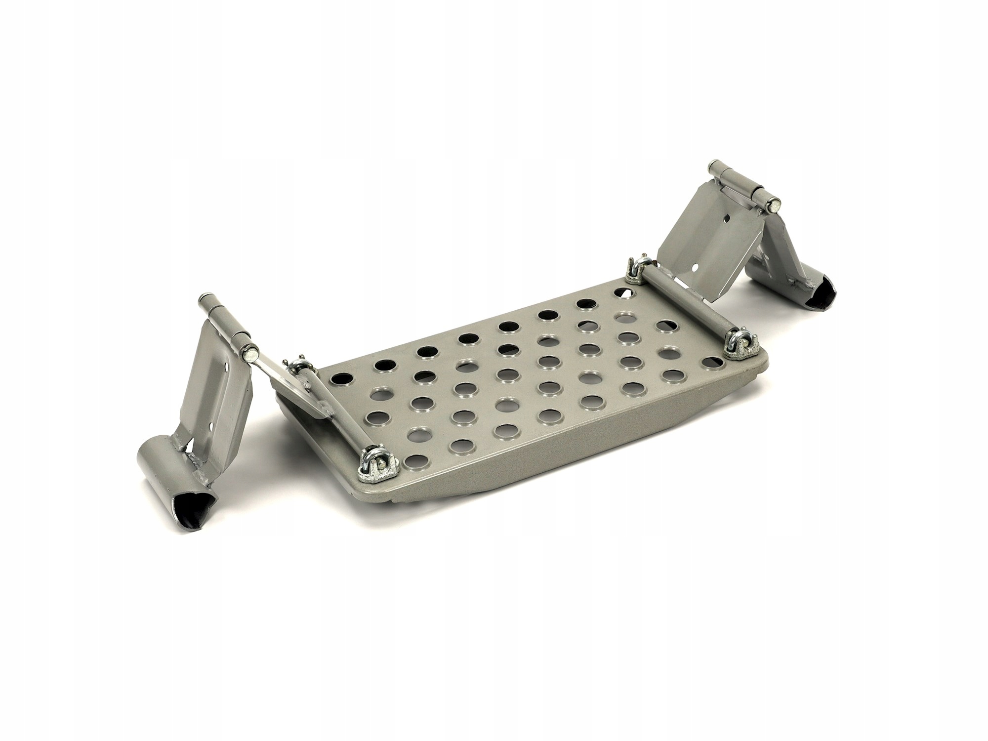 32NMB0182P - КОРПУС СТУПЕНЕЙ КАБИНЫ НИЖНЯЯ ПРАВАЯ ПОДВЕСКА AXOR