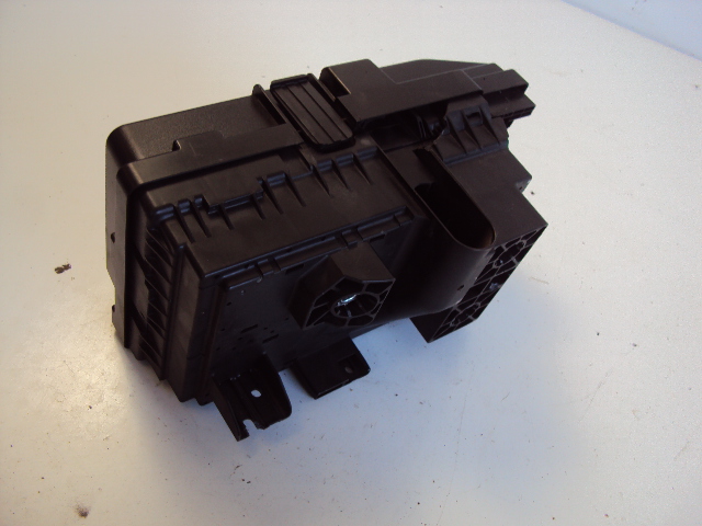 SKRZYNKA BEZPIECZNIKÓW JEEP CHEROKEE KL 2.2D 13- Producent części Jeep OE