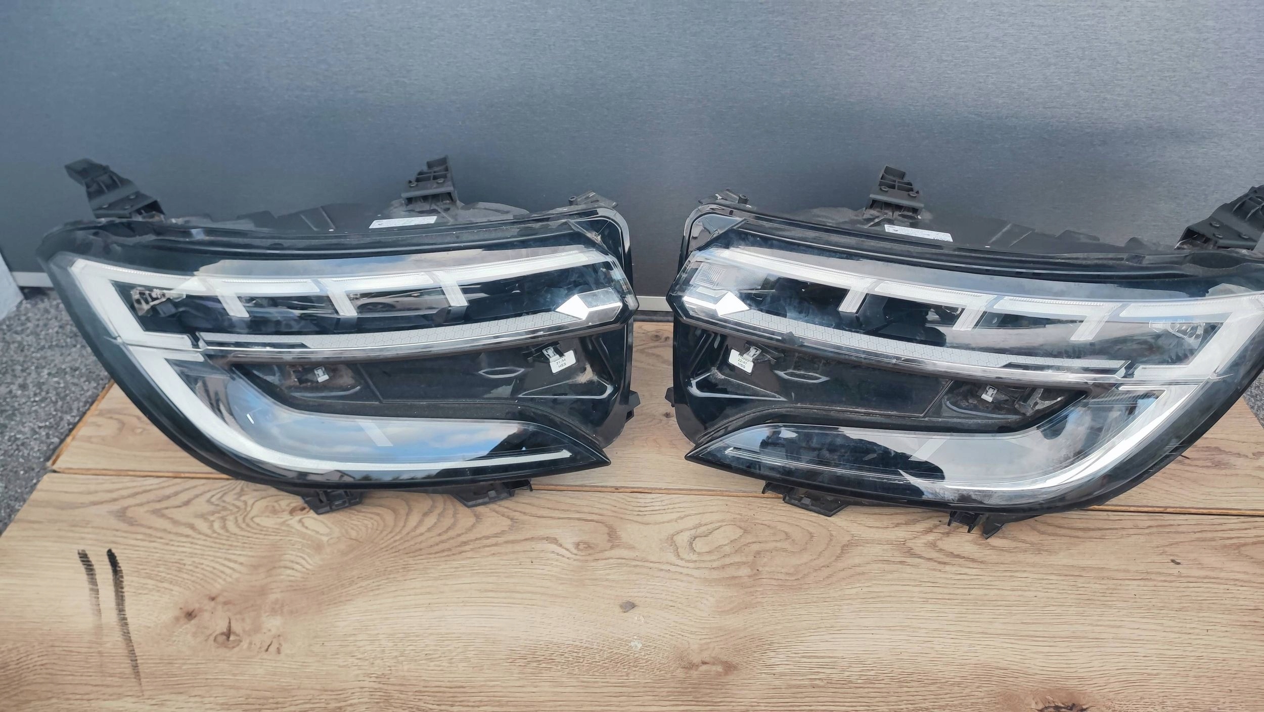 фара renault AUSTRAL 260606796R led