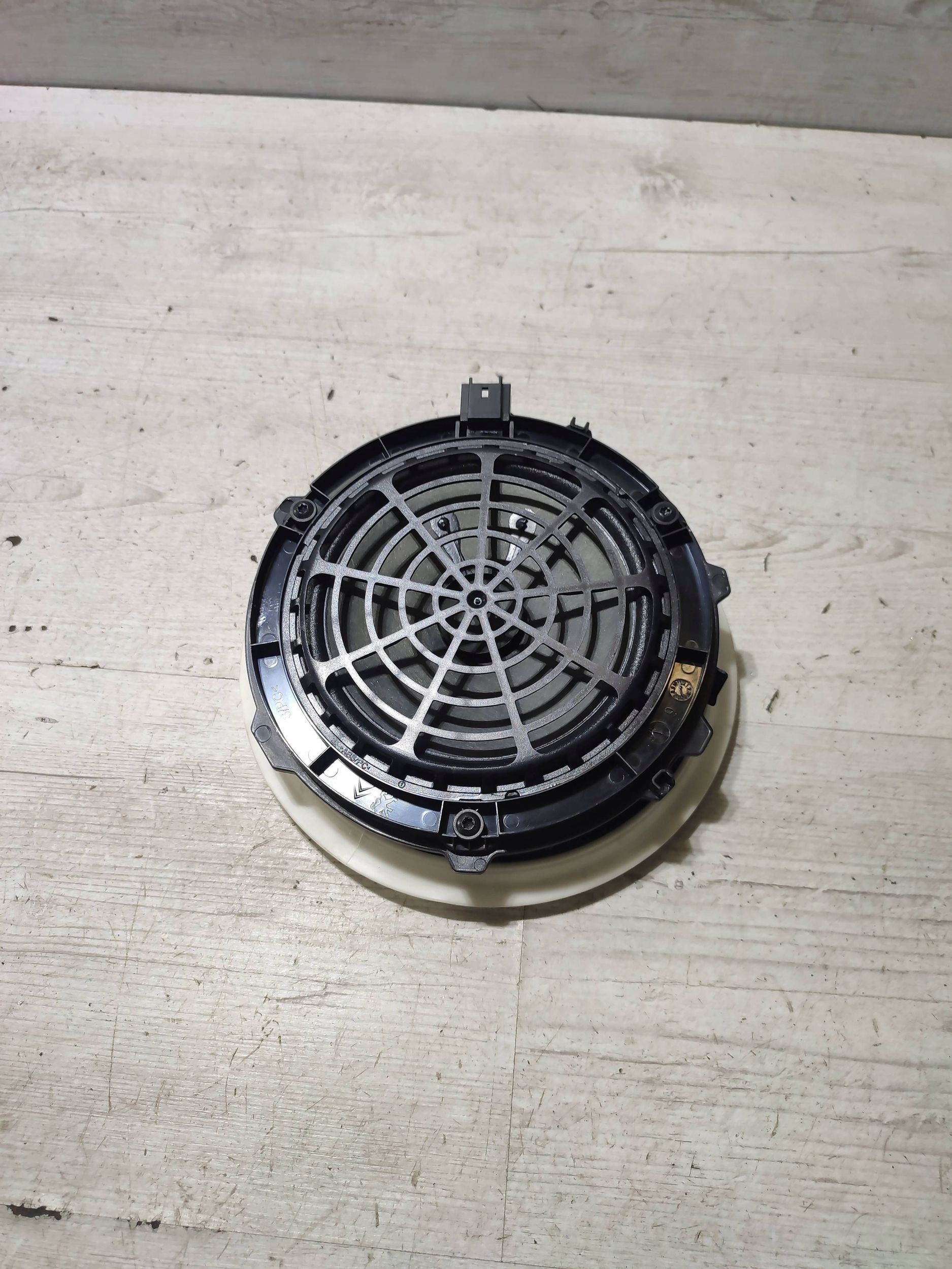 Peugeot 308 2019 front side right speaker door przednich