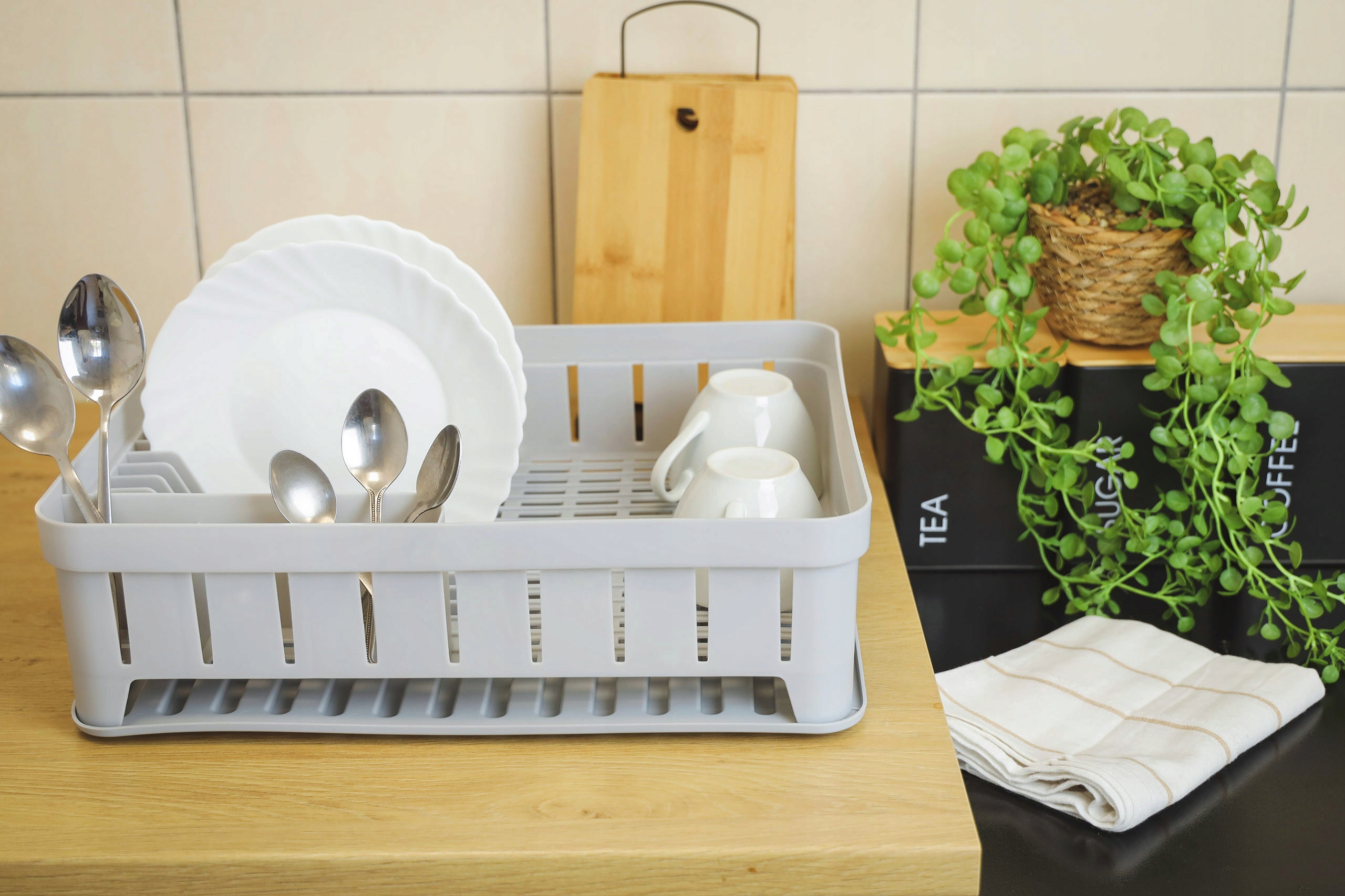 SUSZARKA DO NACZYŃ STOJĄCA OCIEKACZ Z TACKĄ Kolor szary