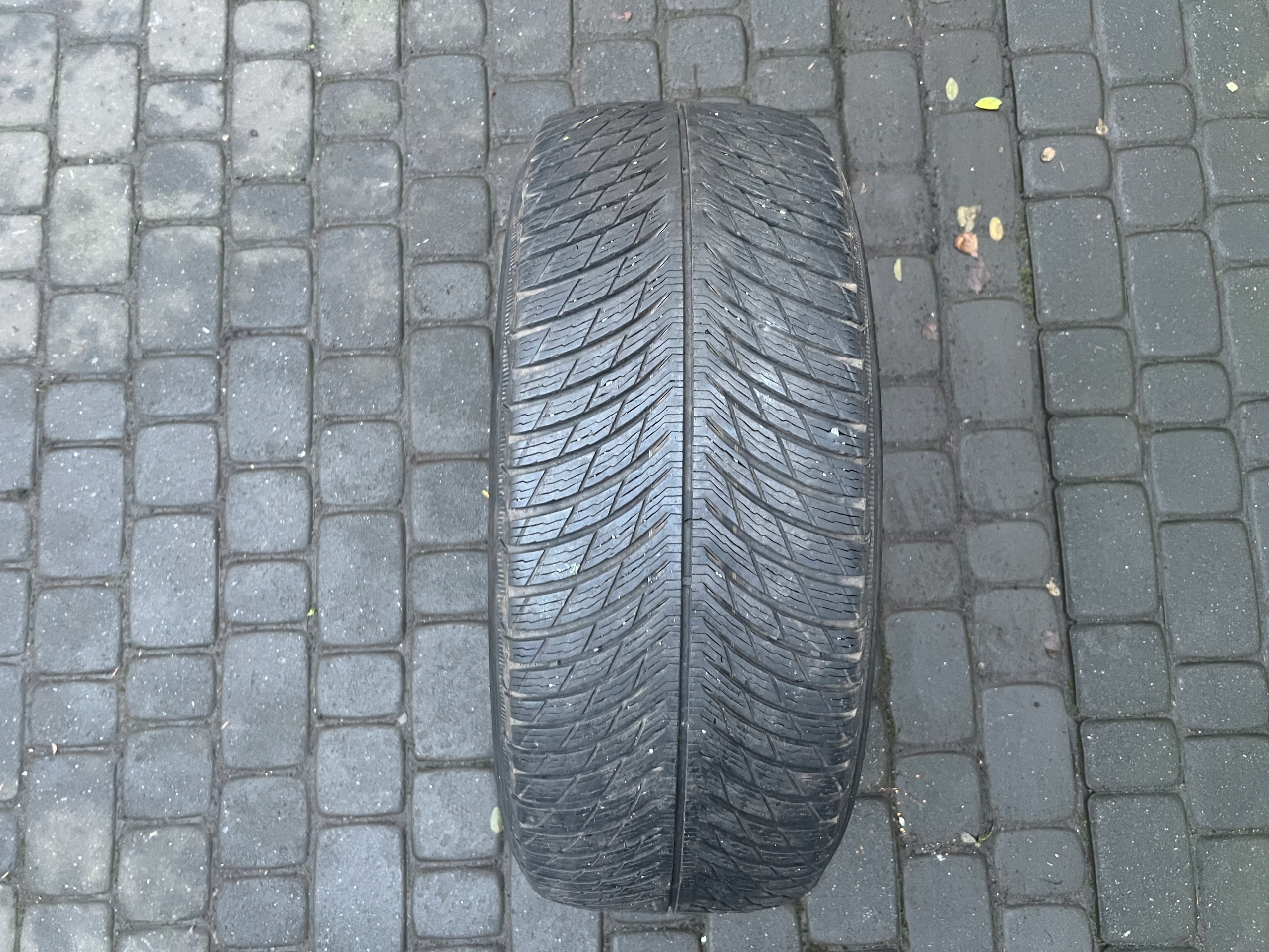 Opona Michelin Pilot Sport 4 - 245/45/19