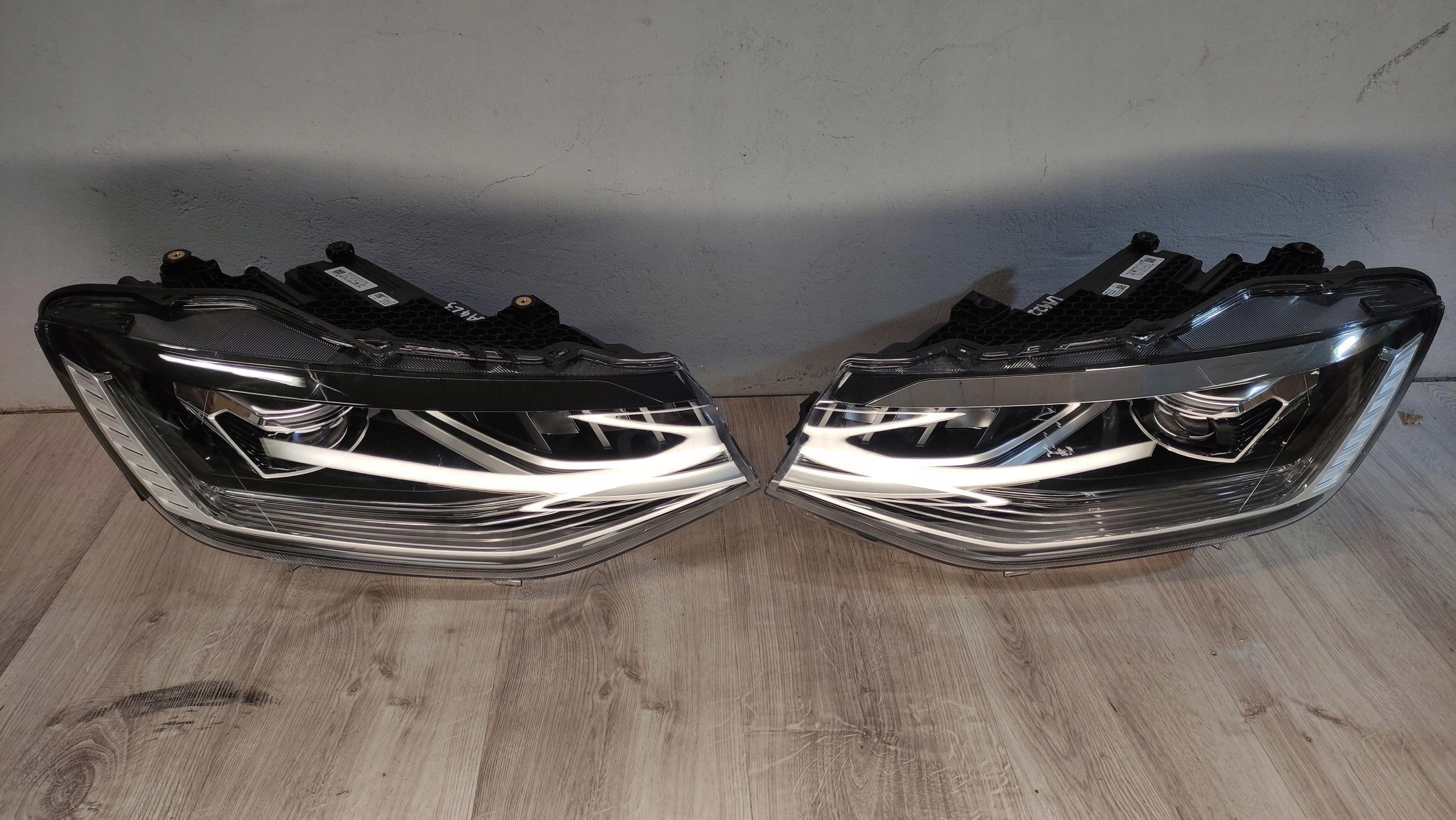 VW CADDY IV LAMPA LEWA PRAWA PRZEDNIA PRZÓD LED 2K