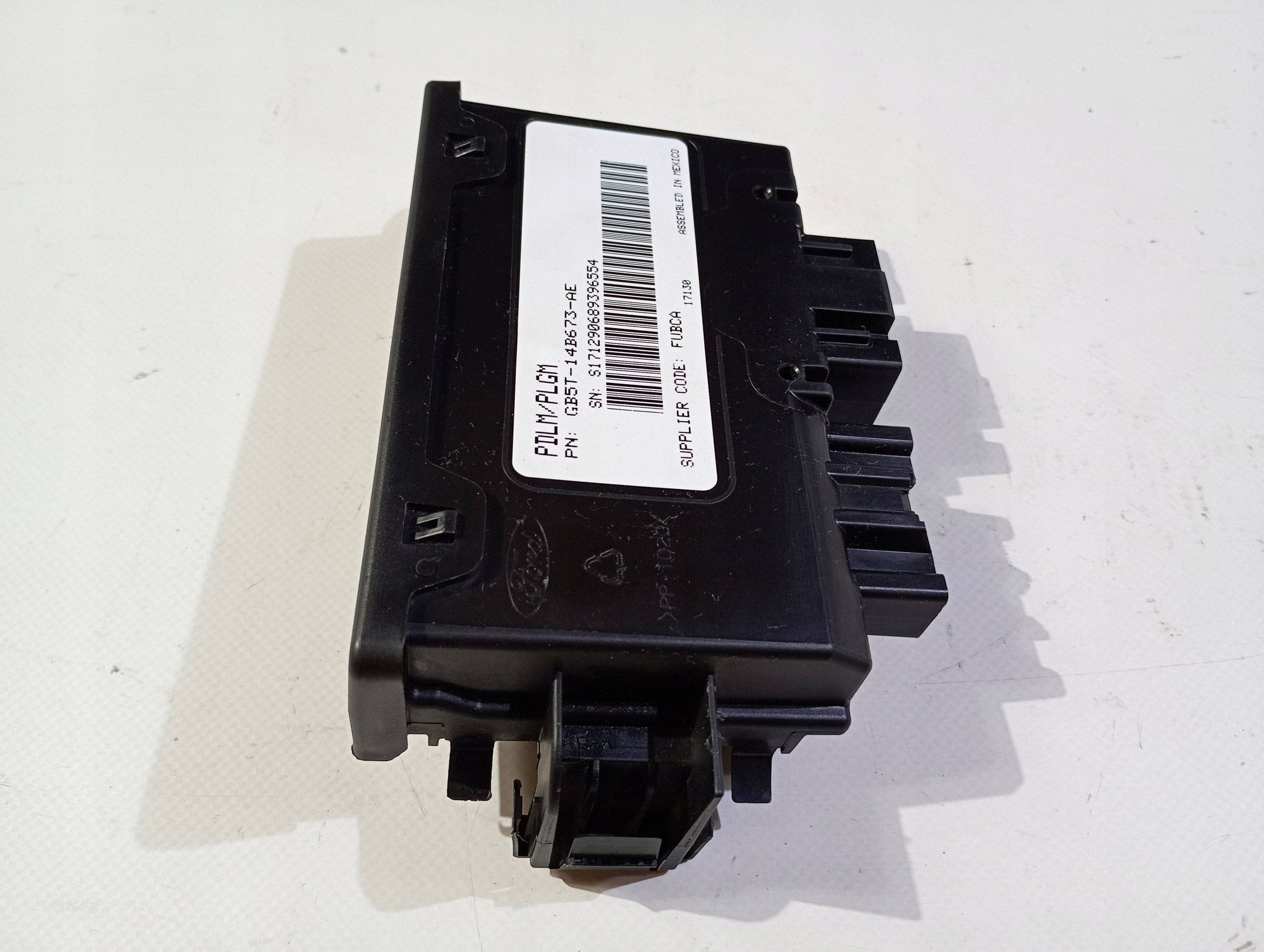 control unit module electrical bonnet boot of the rear Ford Explorer V 2011