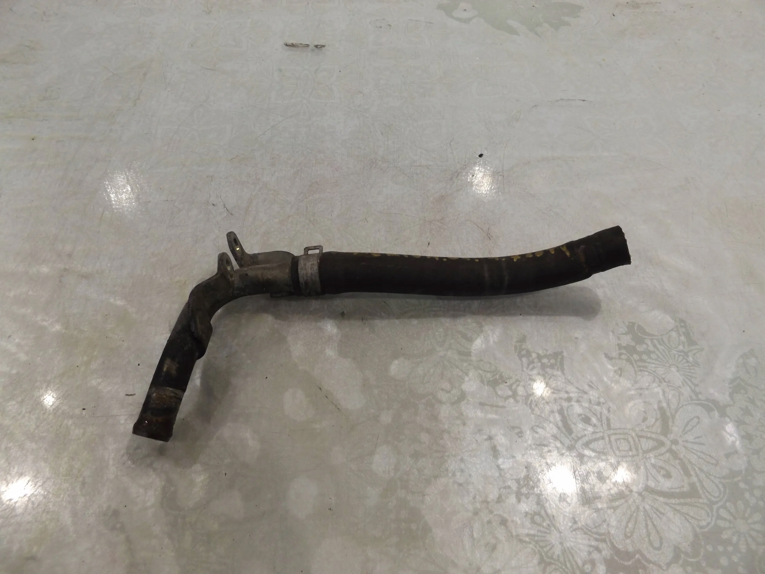 Meriva A 1, труба воды