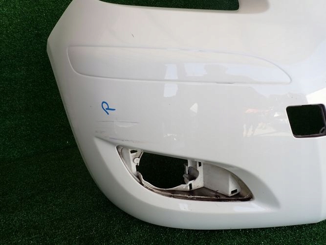 TOYOTA AYRIS II 09-12 FRONTSTOSSSTANGE VORNE
