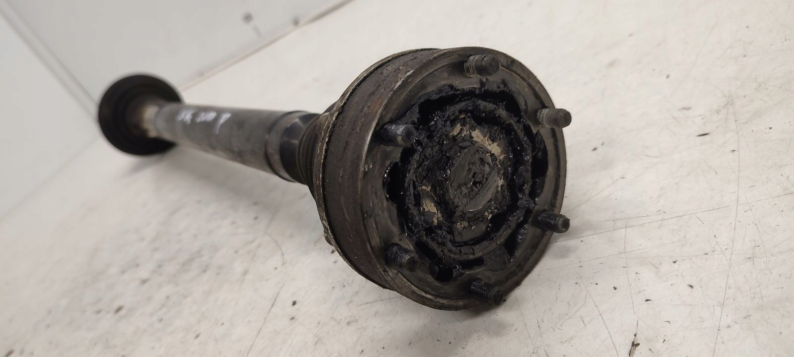 semi-axis right long VW Passat B6 2,0 TDI CR