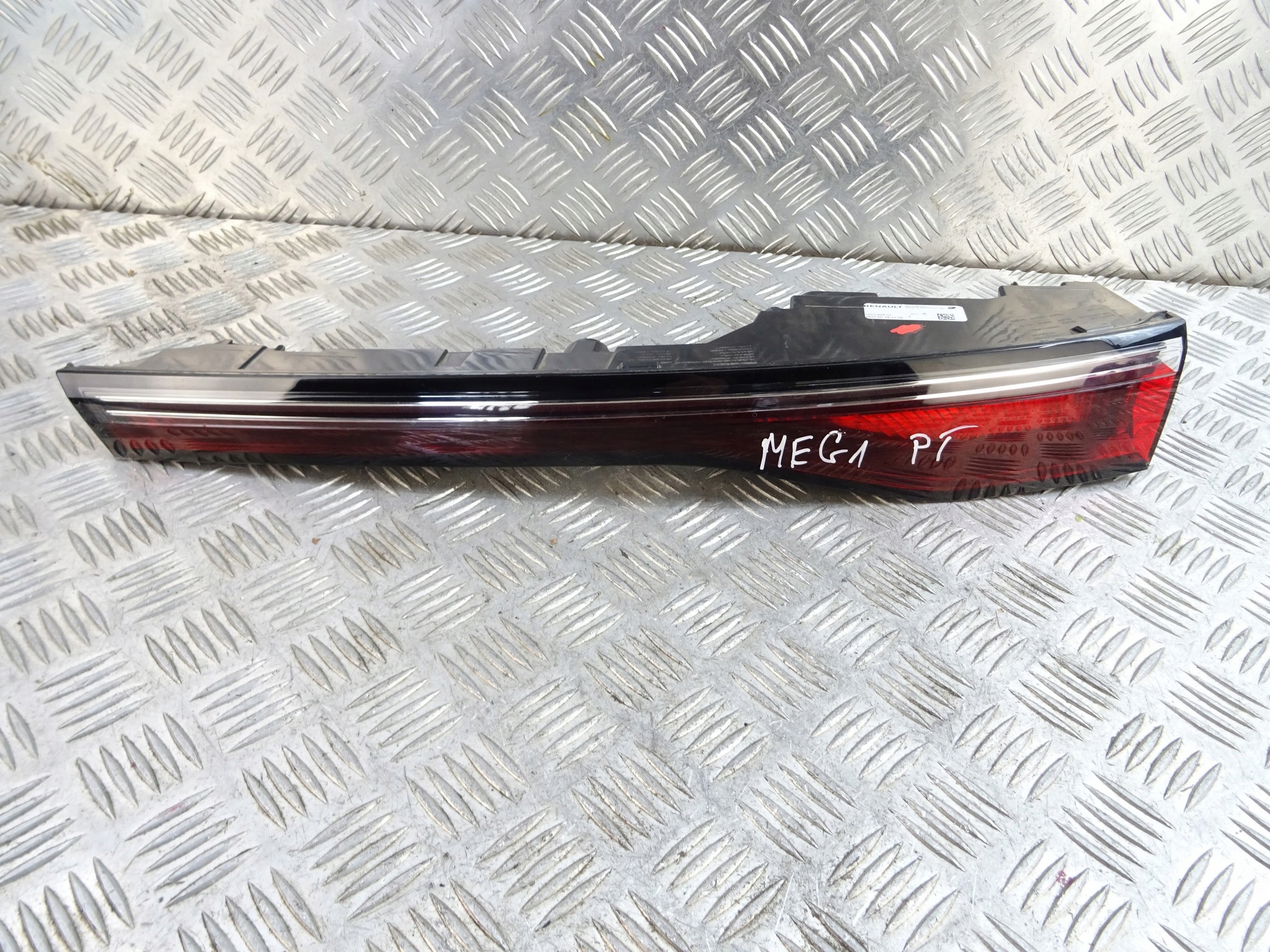 RENAULT MEGANE V E-TECH light right right rear part 265508845R
