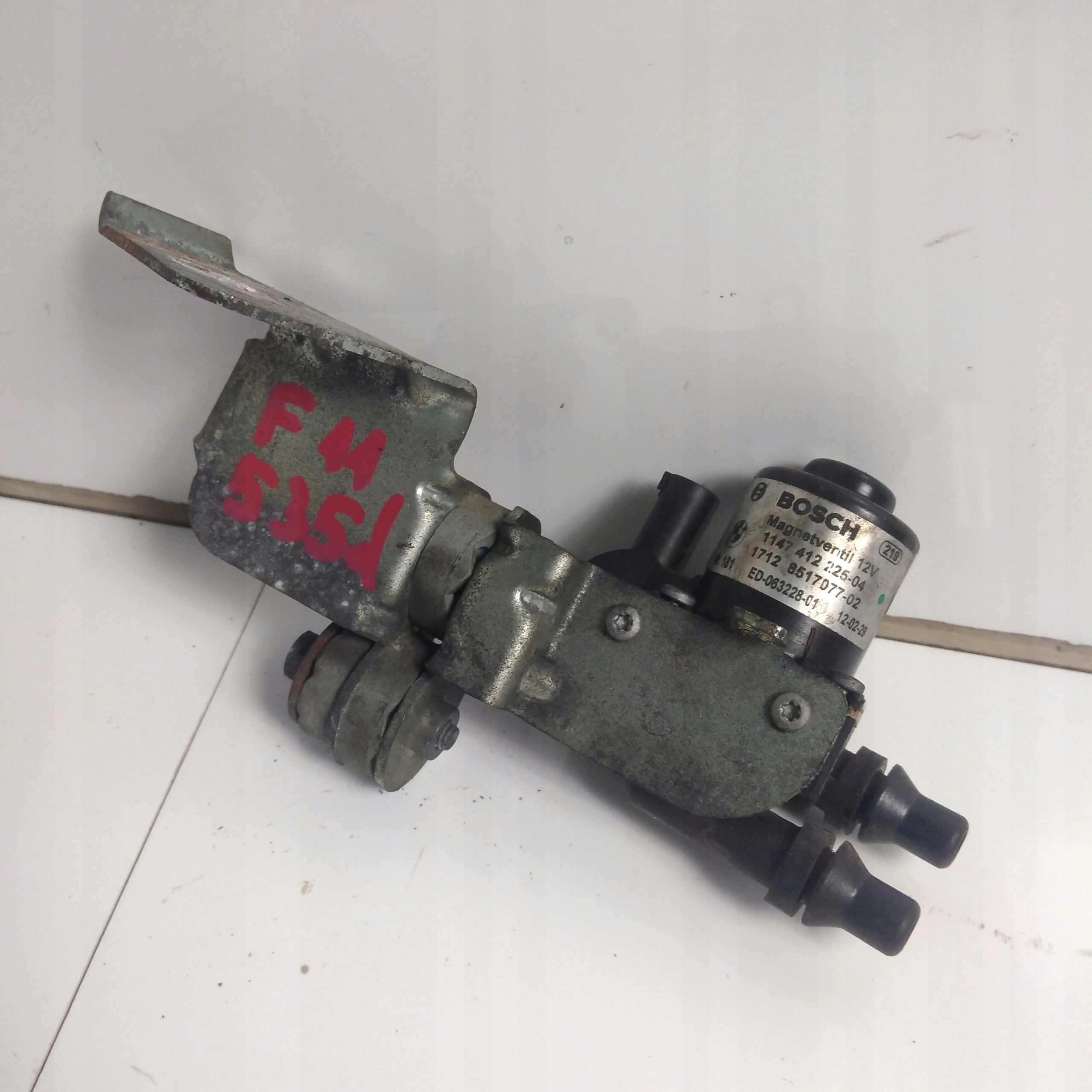 Запорный клапан BMW F11 F10 8517077