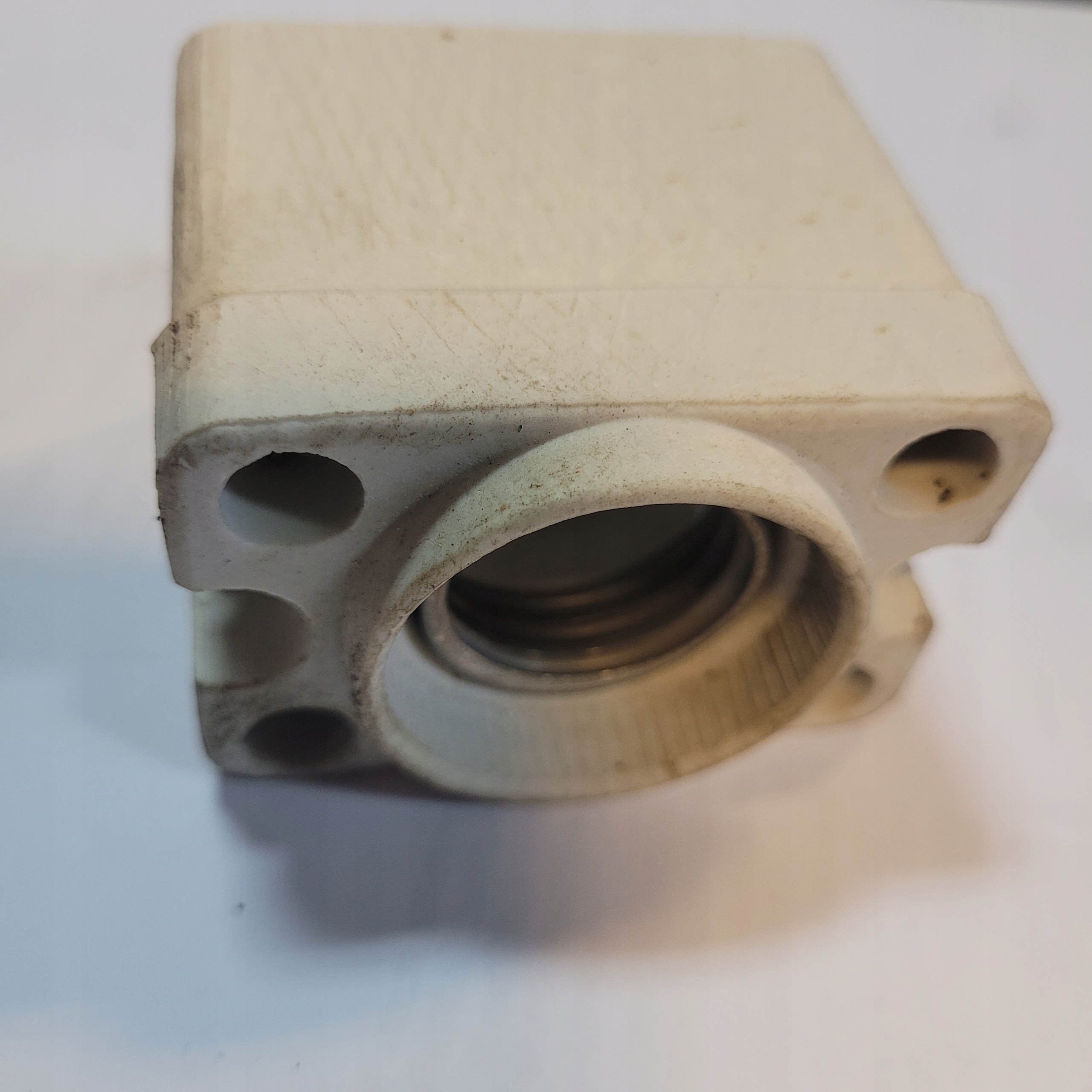 Gniazdo bezpiecznikowe 25A 500V Typ 476-3