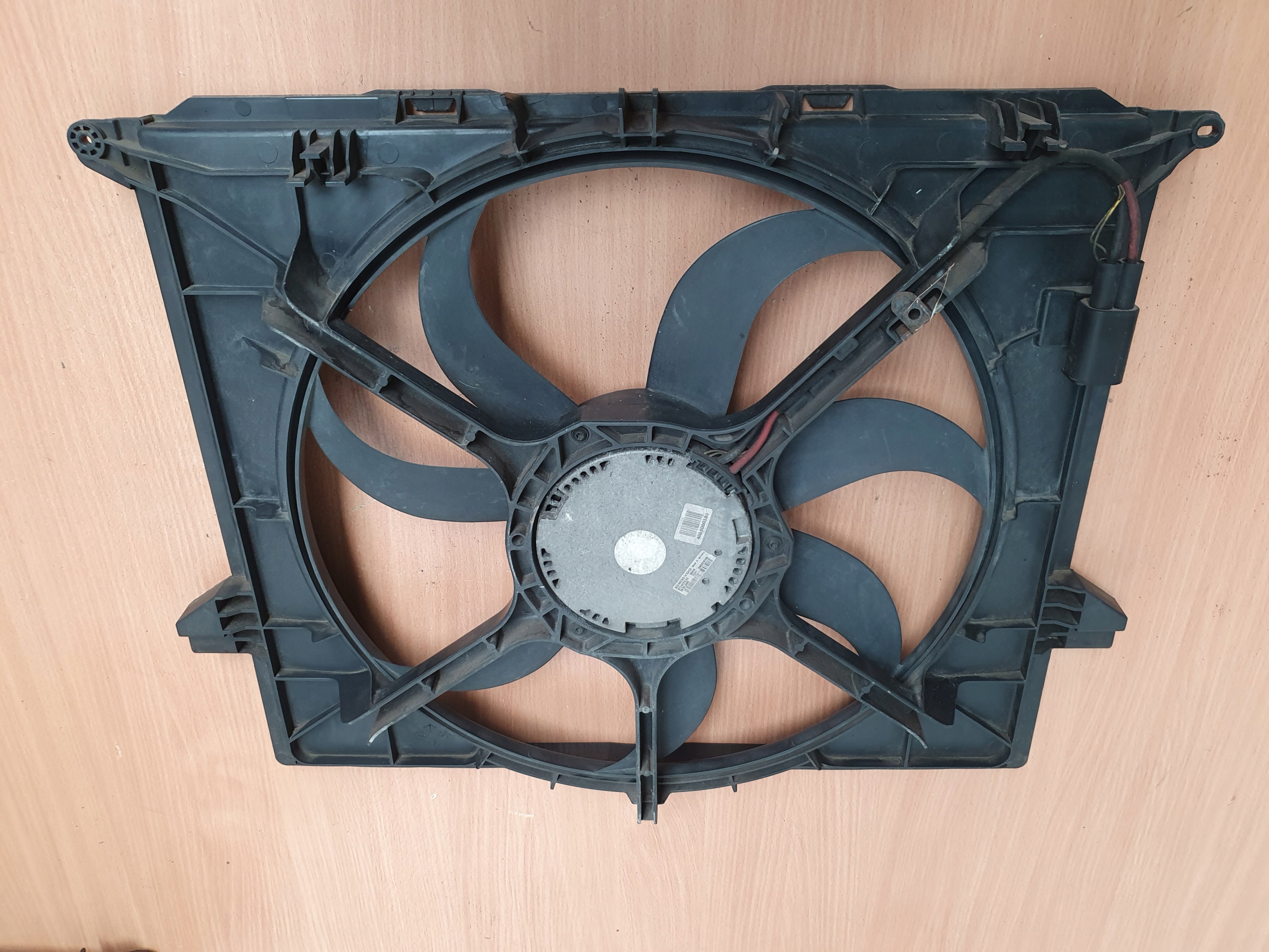 OBUDOWA WENTYLATOR MERCEDES R KLASA W251 3.0CDI ML Typ samochodu Samochody osobowe