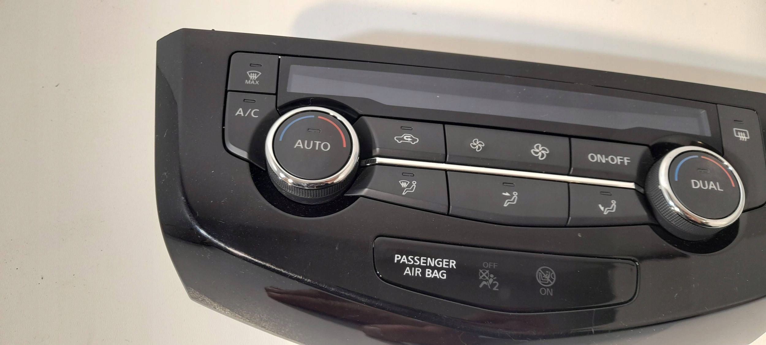 Nissan Qashqai J11 Unite commande clima 27500-4EA0A (P3)