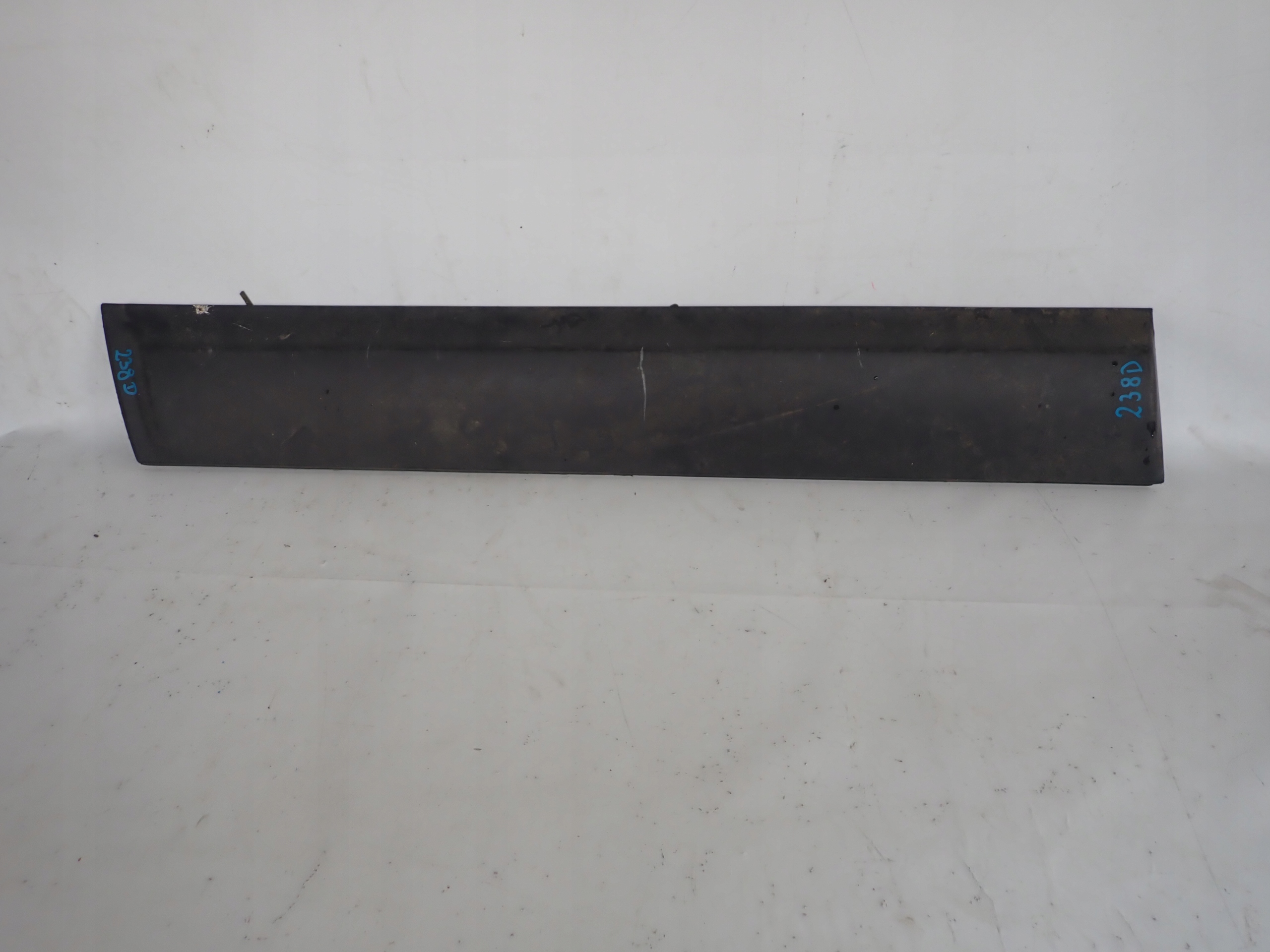 NISSAN QASHQAI and J10 moulding door left front front 80871BR01A