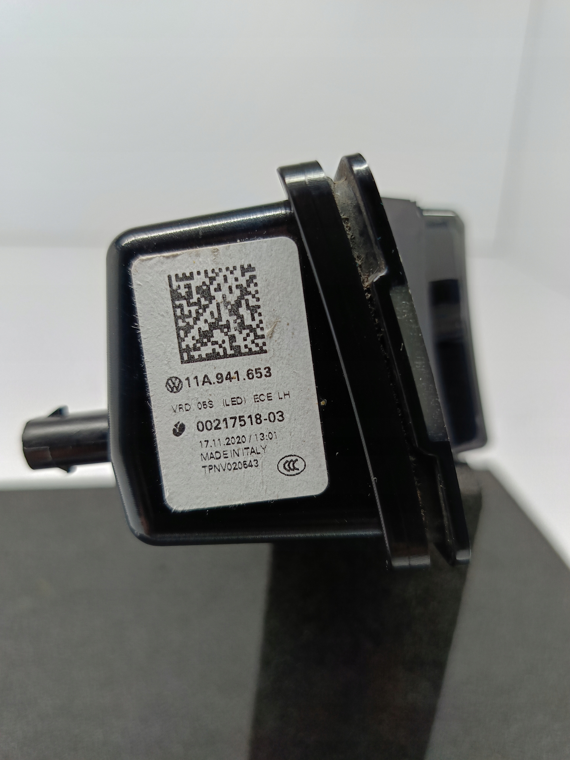 volkswagen id.4 ID4 19- молдинг свет решетки левый 11A941653