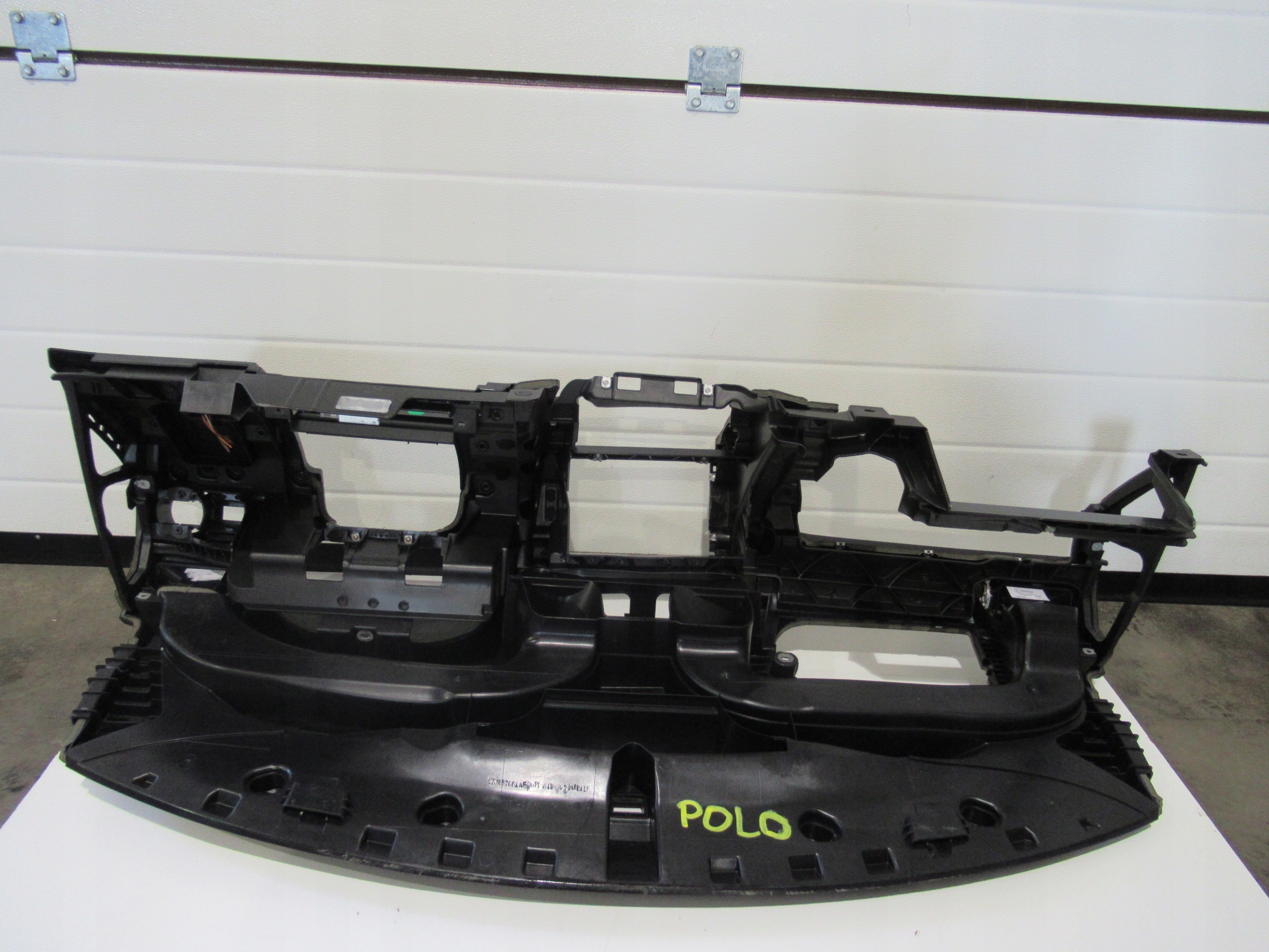 VW POLO 6R console dashboard instrument panel 6R1857004