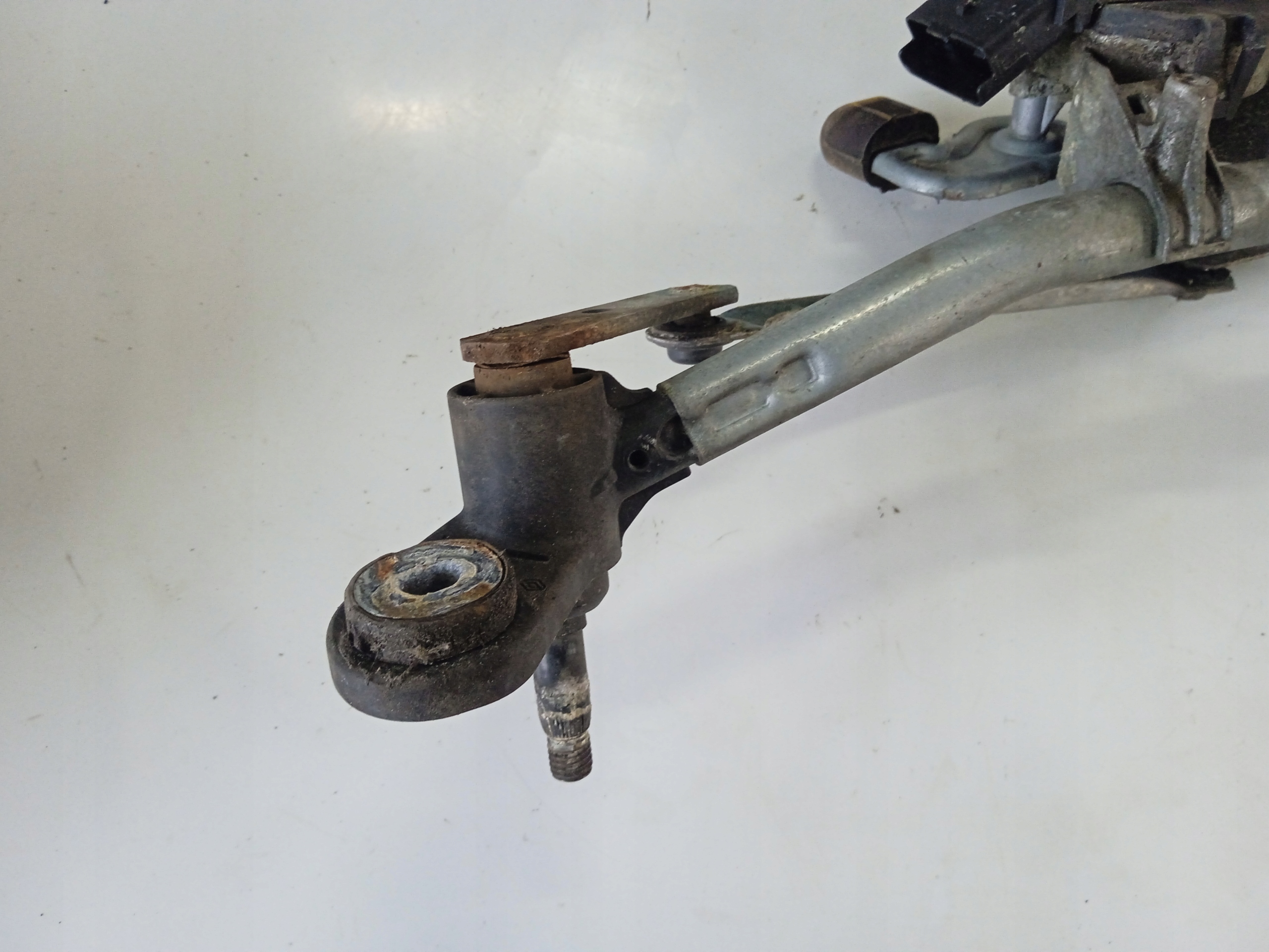 RENAULT CLIO III FL mechanizm wycieraczek silniczek EU Producent części Valeo