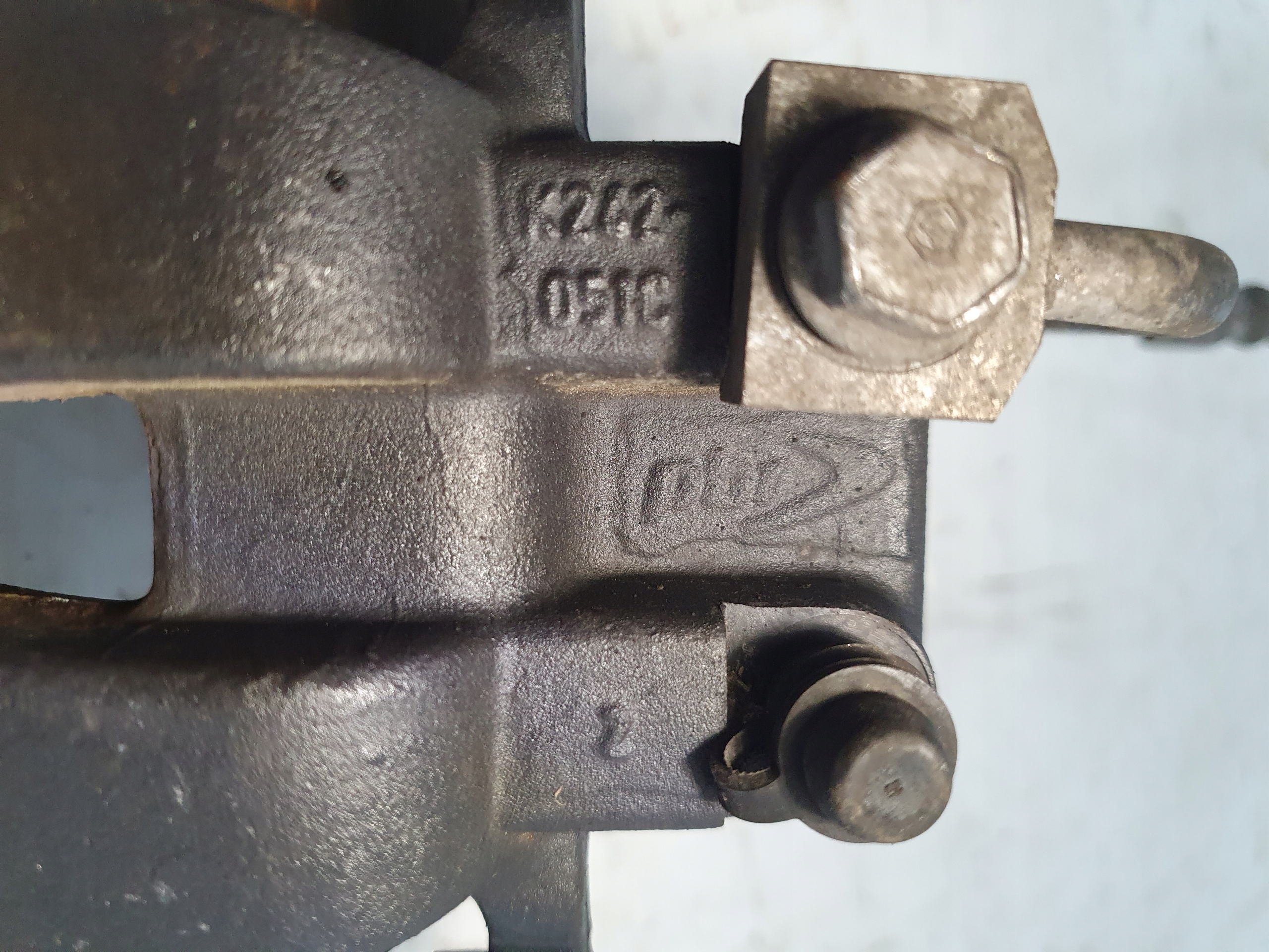DODGE CHALLENGER 15- caliper brake right rear part