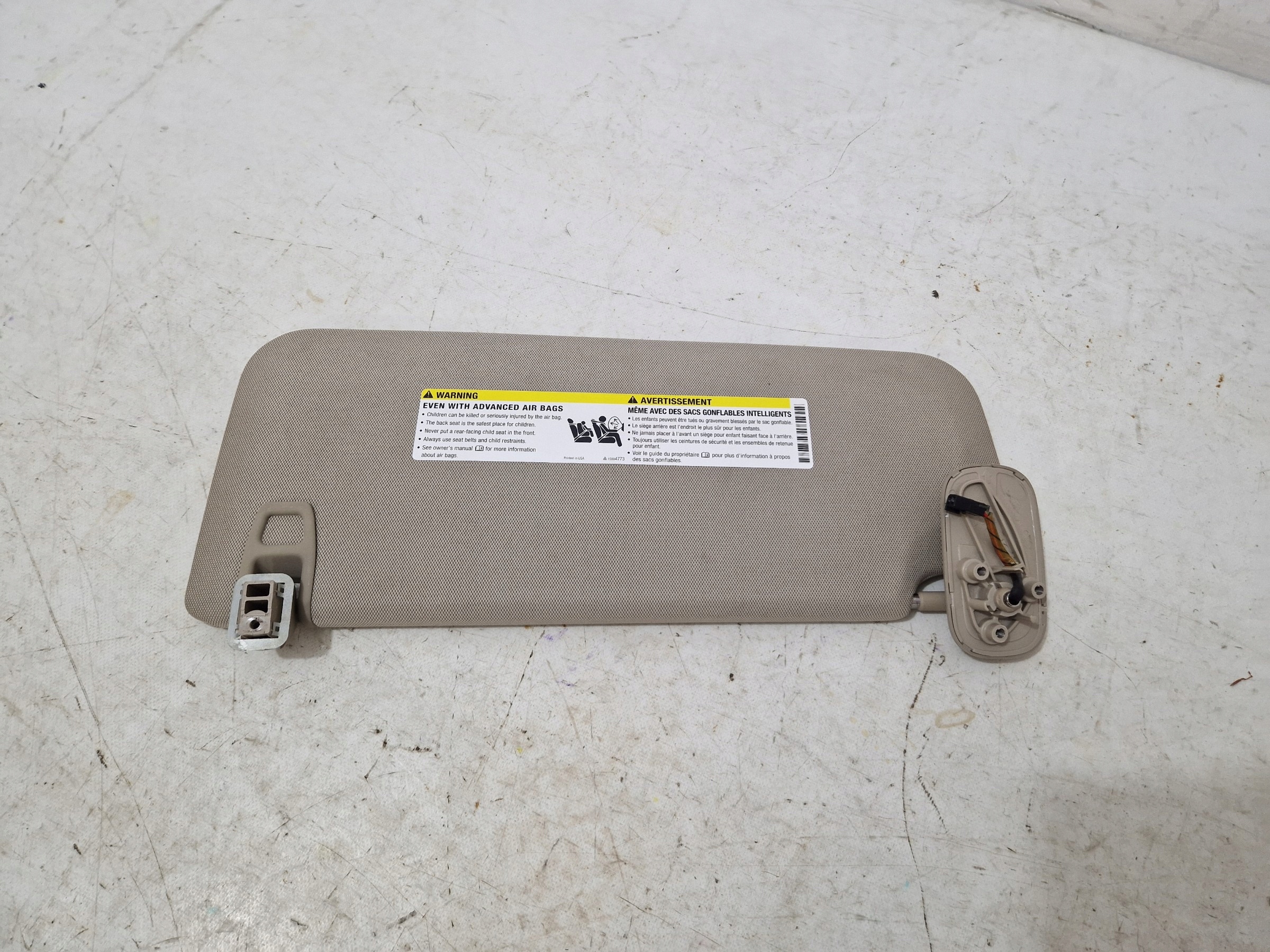 CADILLAC ESCALADE IV 2014 - right visor PRZECIWSONECZNY