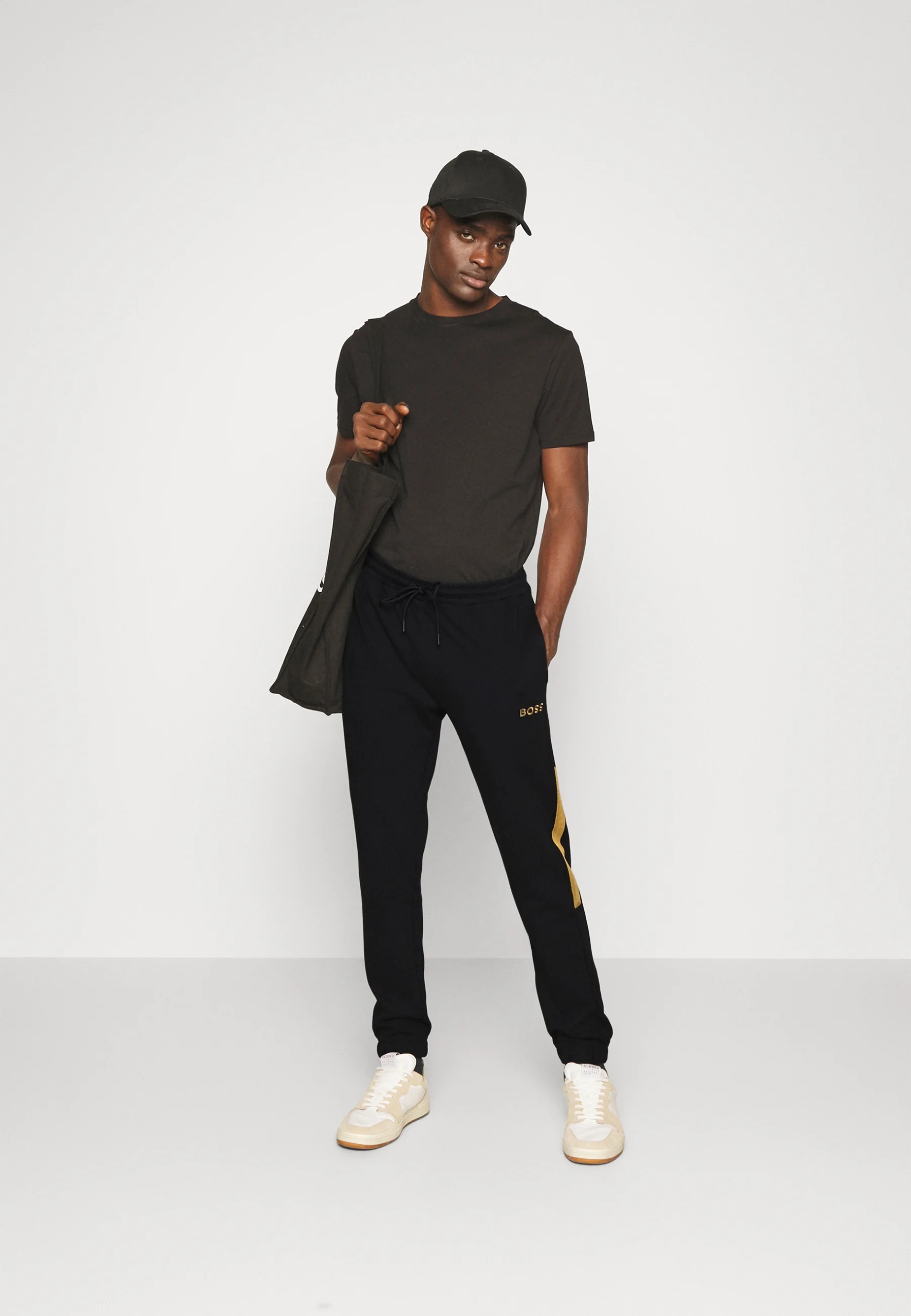 Bawełniane spodnie dresowe HUGO BOSS r. XL męskie czarne dresy sportowe HB Rozmiar XL