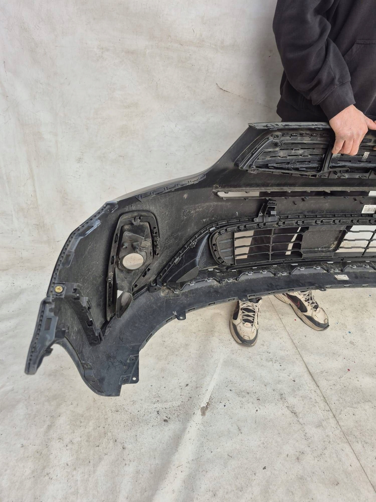 KIA STONIC 17- bumper front front grill grid 86511-H8400