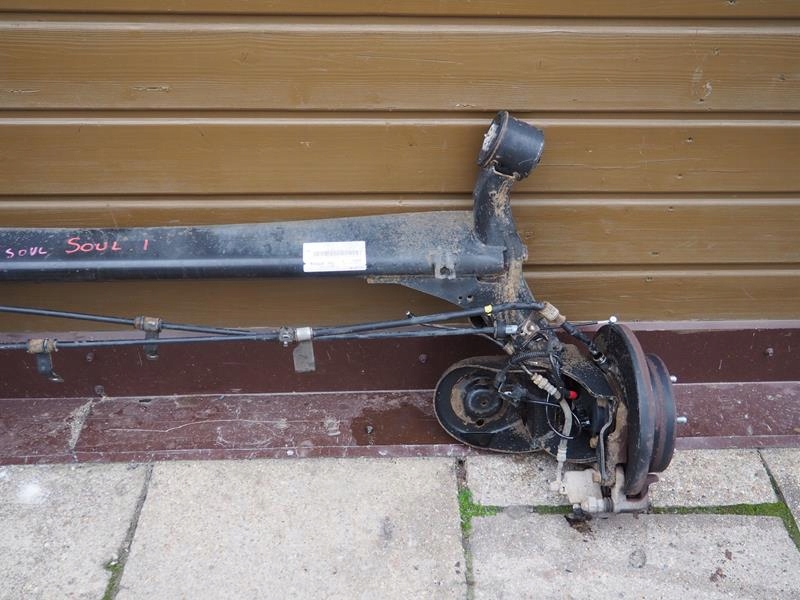 OŚ BELKA TYLNA TARCZE KIA SOUL I Producent części Kia OE