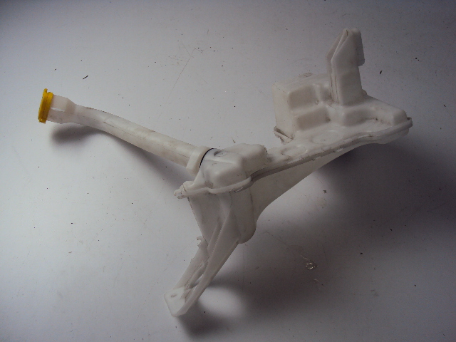 289100307R - БАЧОК ОМИВАЧА RENAULT CAPTUR II 19-