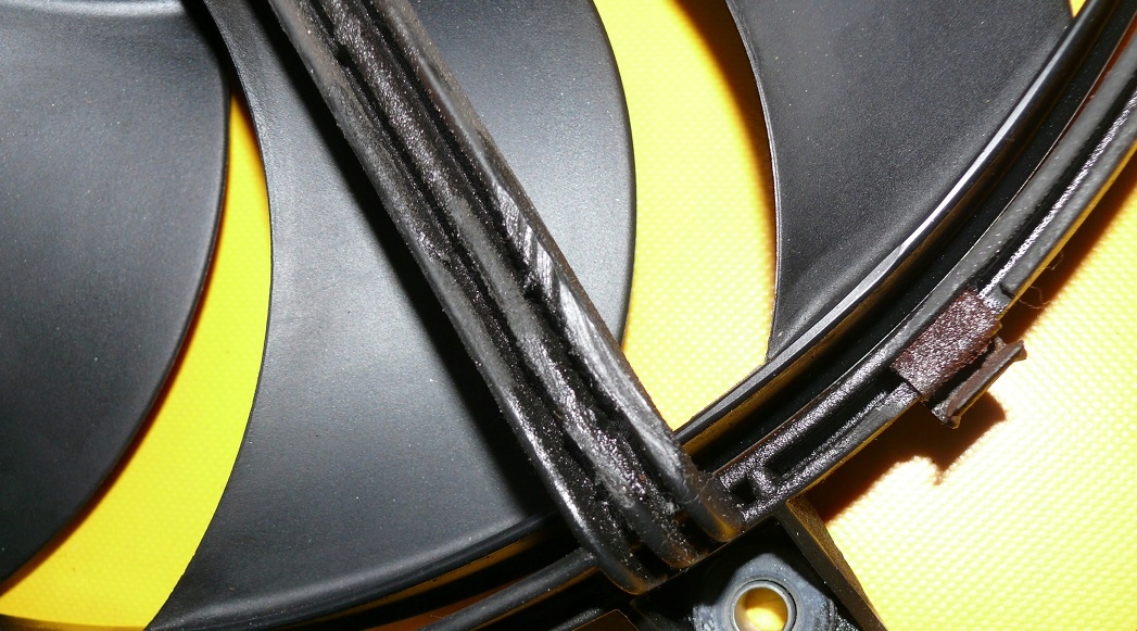 ventilator hladnjaka vode AUDI A8 D2 3.3 TDI LIFT 4D0121308