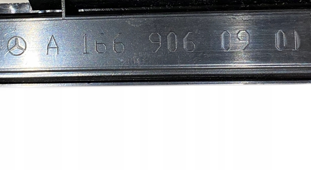 MERCEDES BENZ GLS LED threshold A1669061101 A1669060901
