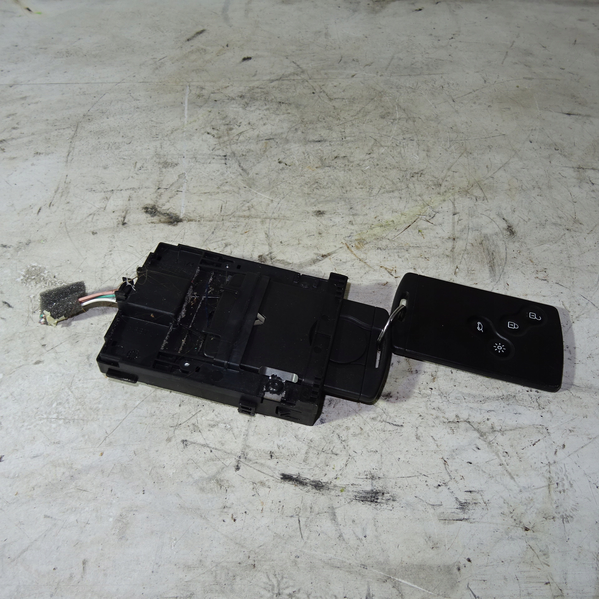 RENAULT SCENIC III 3 player key 285909828R