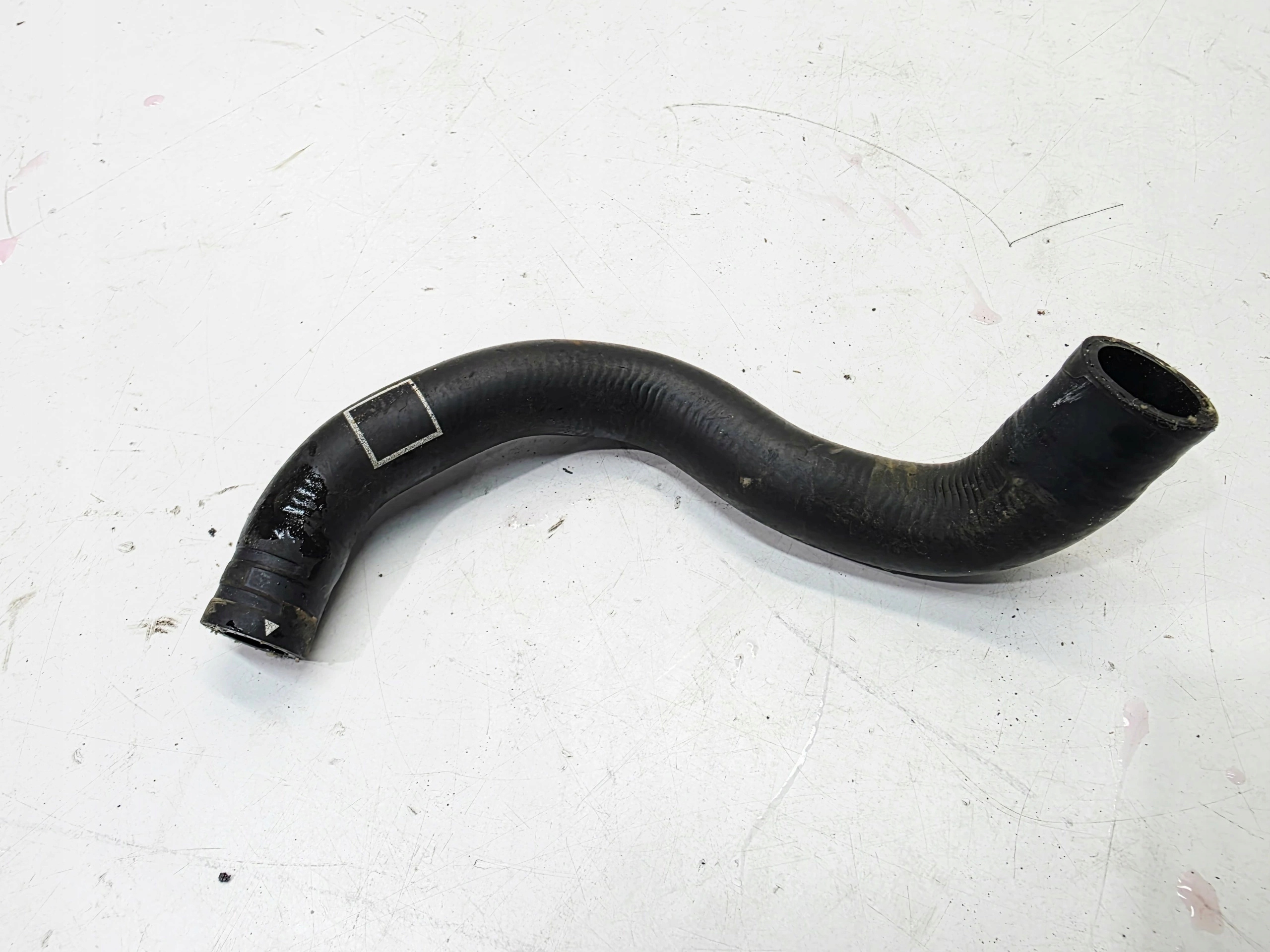 cijev prijenos crijevo vode AUDI A4 B9 A5 8W 2.0 TFSI 8W0122448P