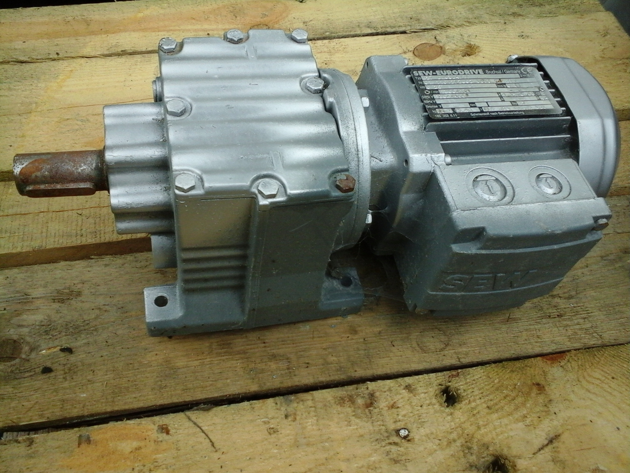 motoreduktor 365 obr silnik elektryczny 0,6 kw