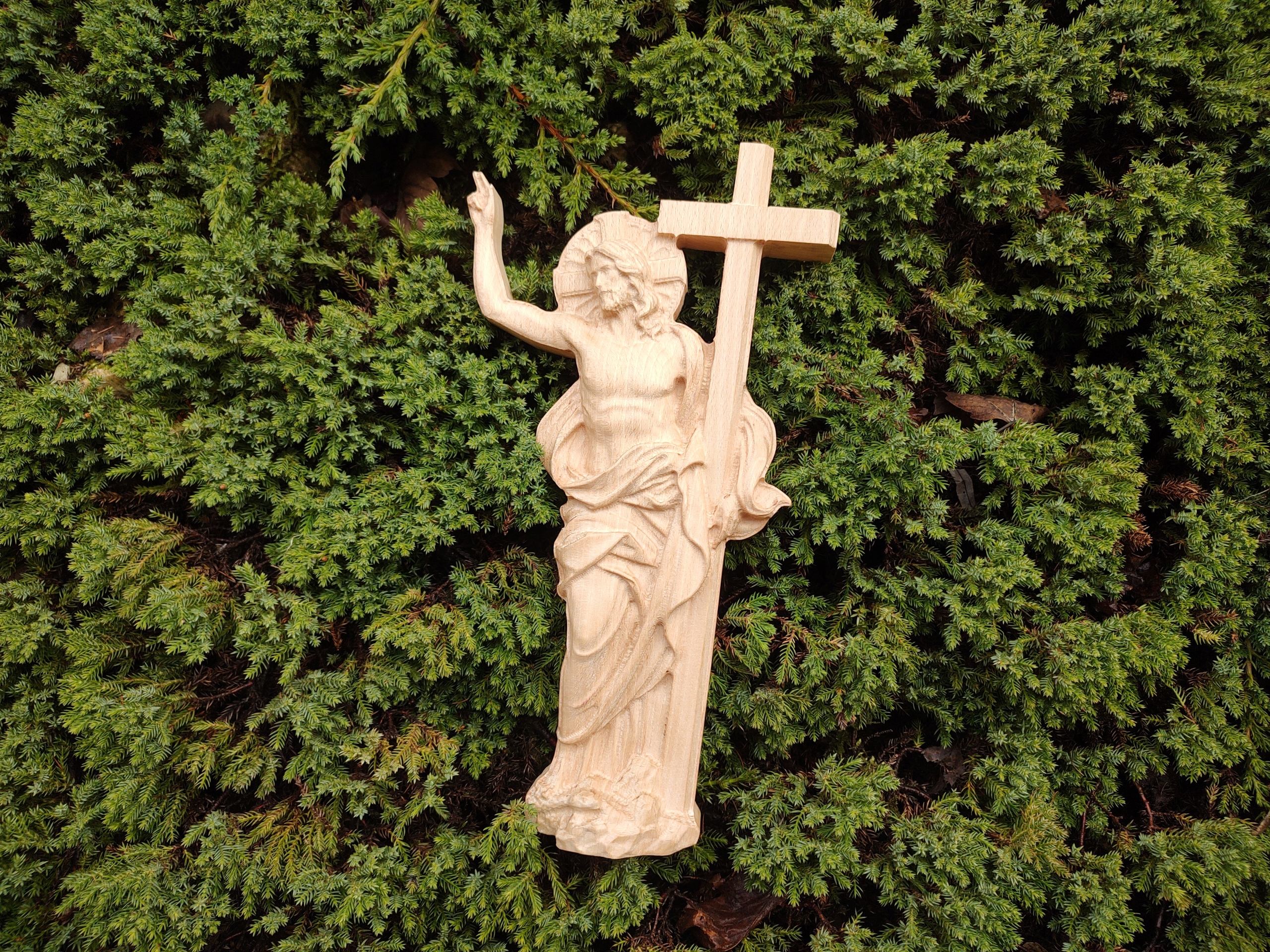 Figurka dřevěná soška Ježíš Vzkříšený dárek náboženství Velikonoce