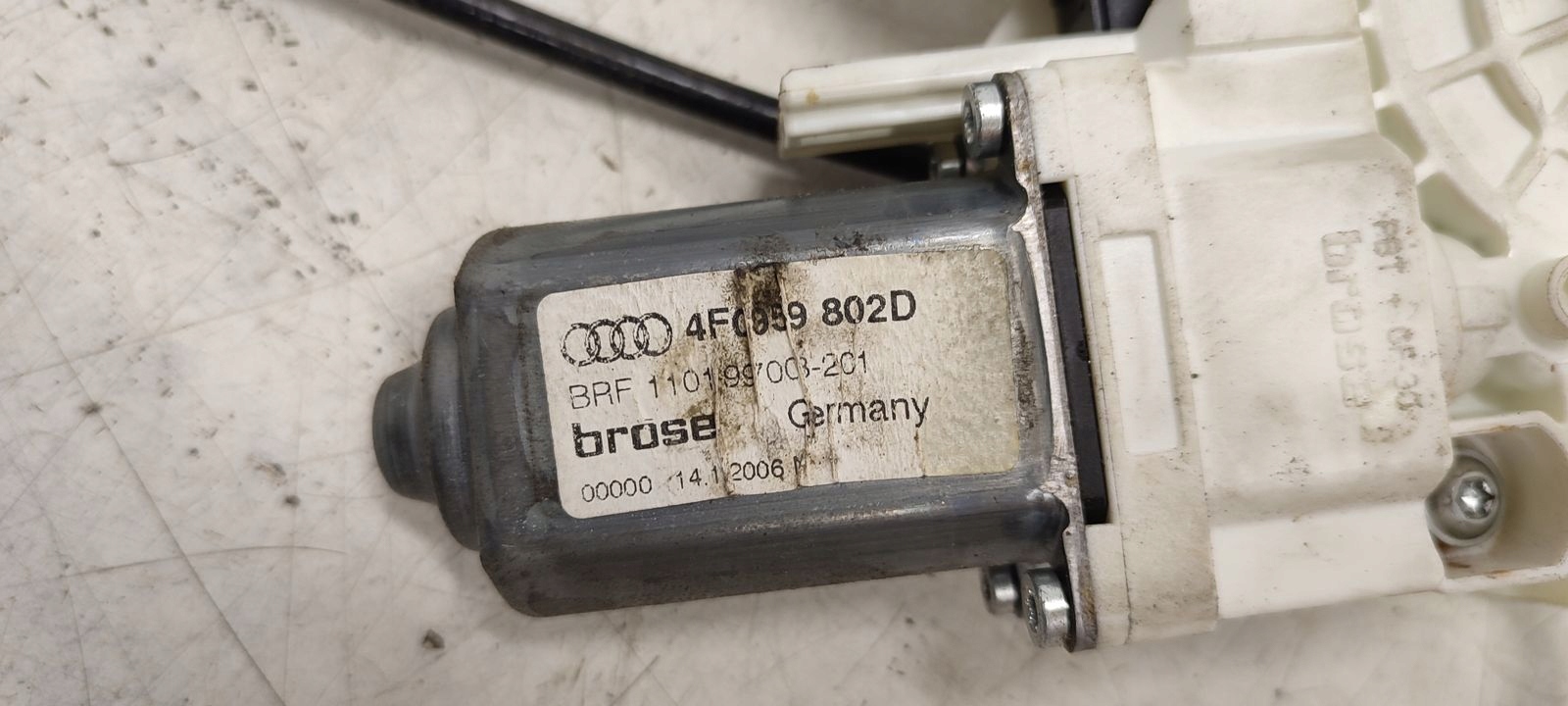 window regulator right front mechanism Audi A6 C6 3,0 TDI quattro