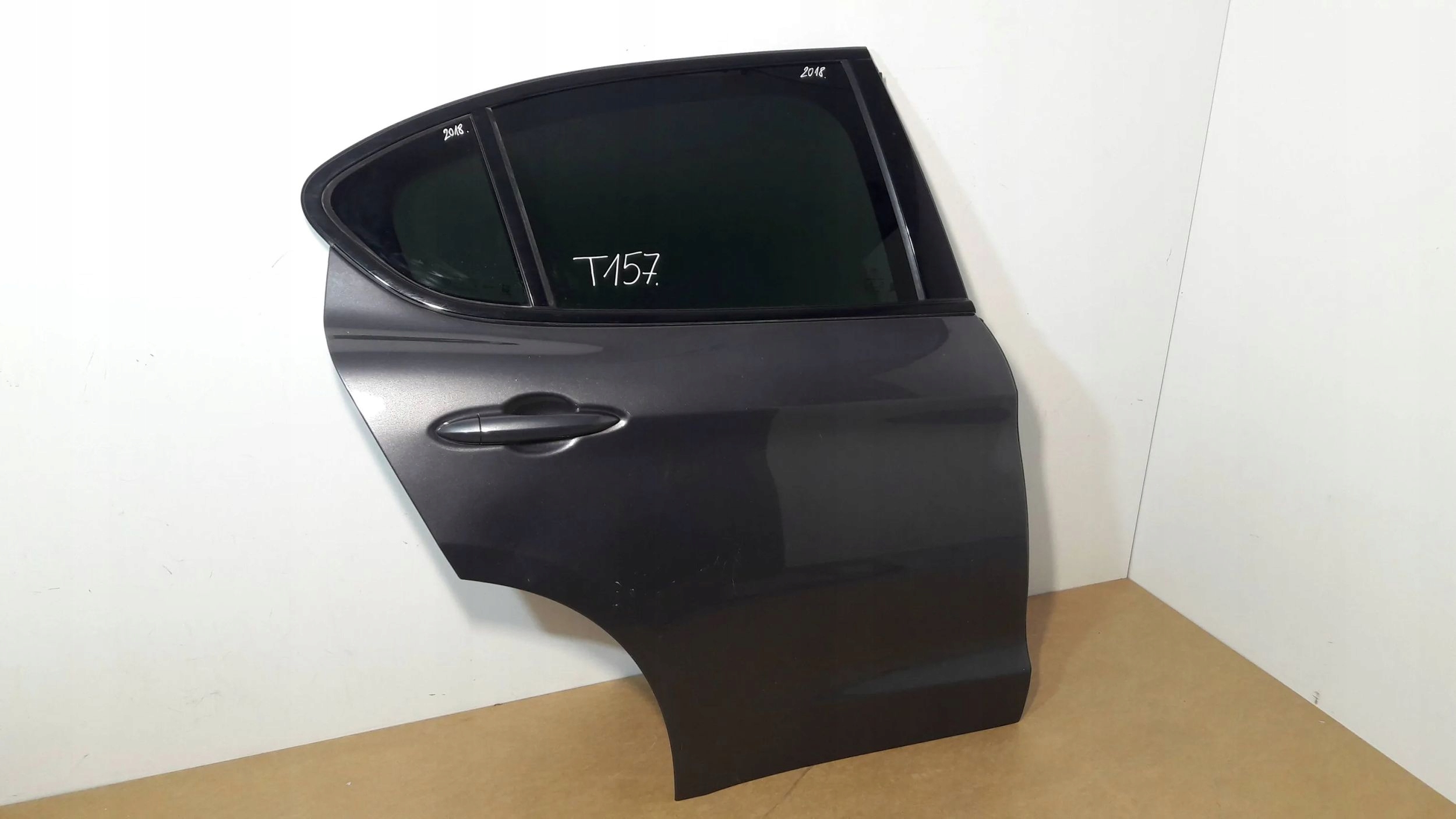Alfa Romeo Stelvio Tür hinten