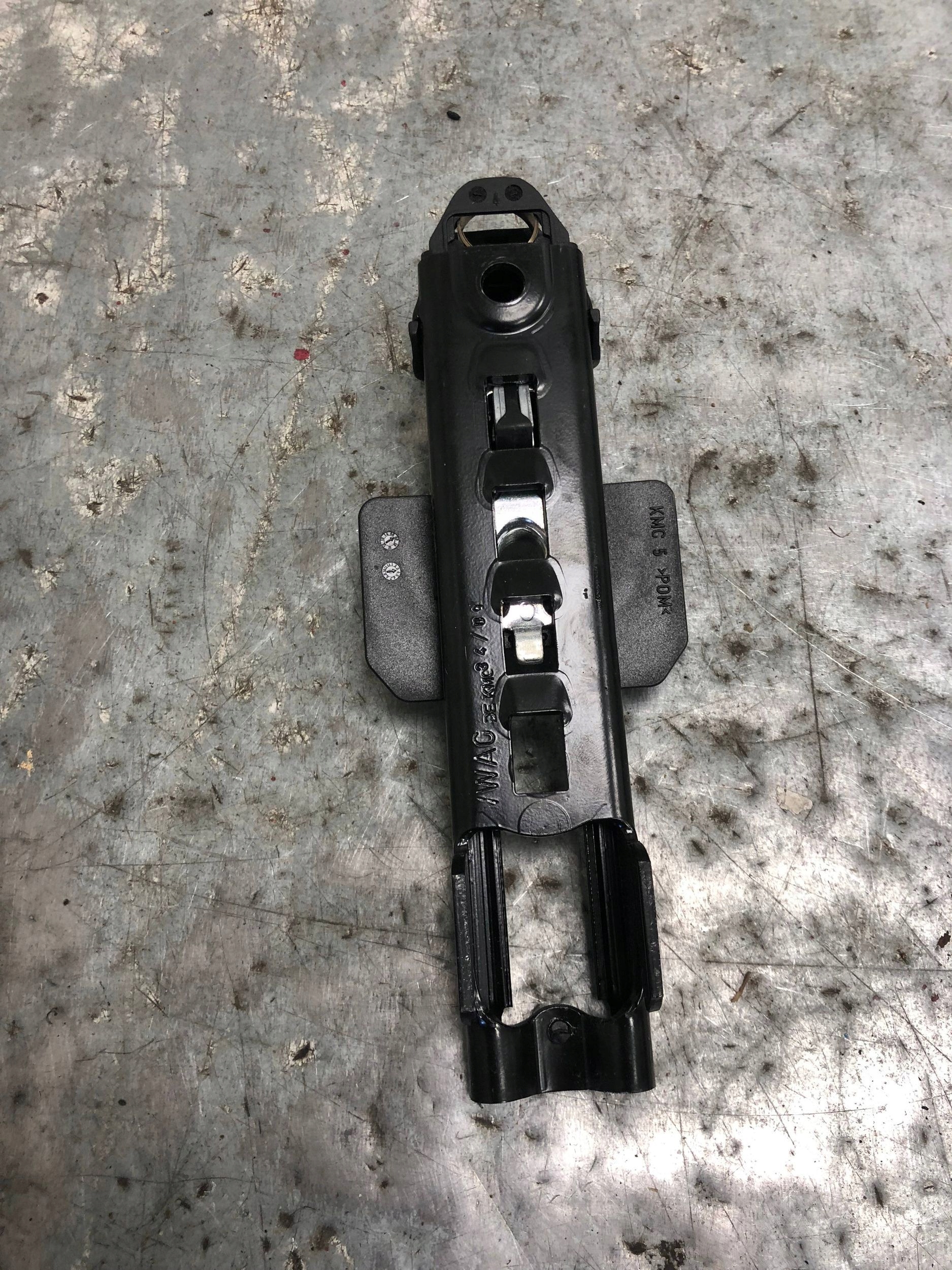 REGULACJA stěny AUDI A5 SPORTBACK 8T8857833