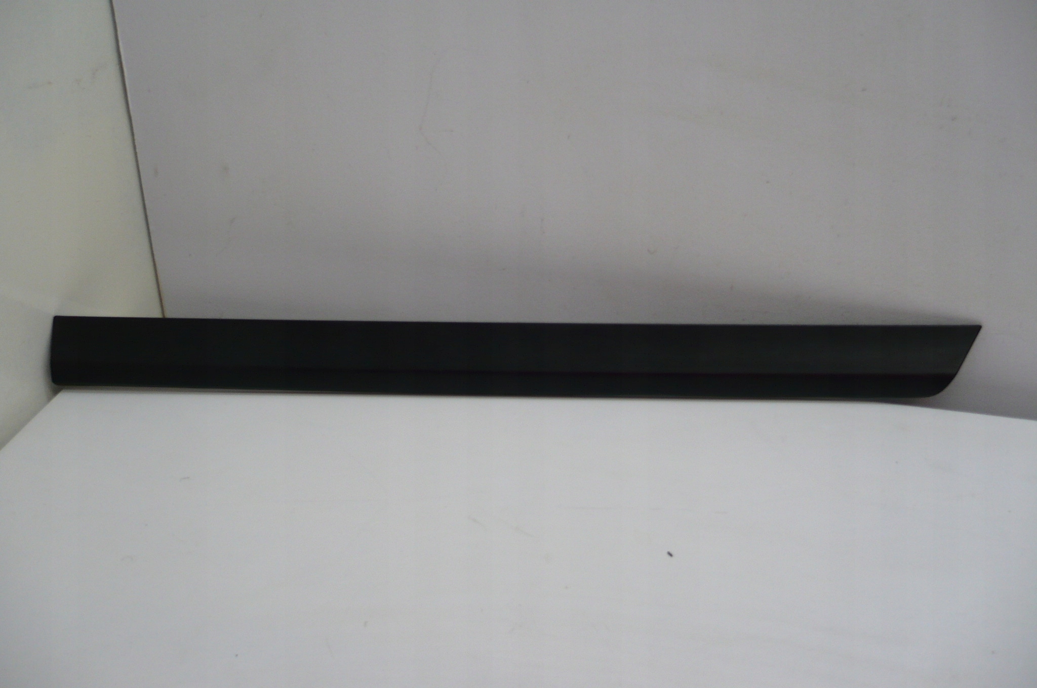 VW PASSAT B6 05-10 moulding door left rear part original